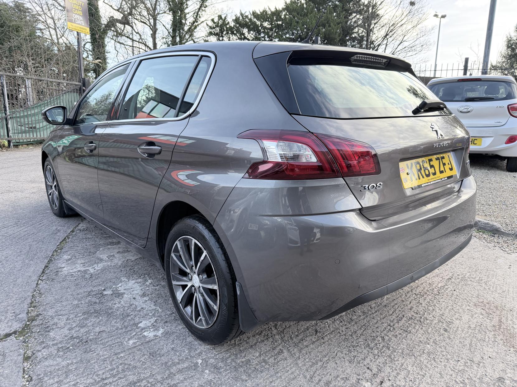 Peugeot 308 1.6 BlueHDi Allure Hatchback 5dr Diesel Manual Euro 6 (s/s) (120 ps)