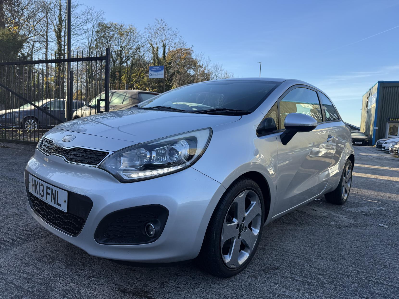 Kia Rio 1.4 CRDi EcoDynamics 3 Hatchback 3dr Diesel Manual Euro 5 (s/s) (89 bhp)