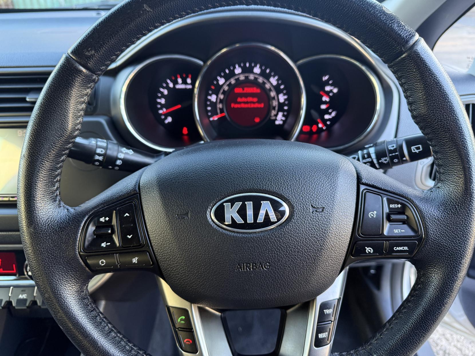 Kia Rio 1.4 CRDi EcoDynamics 3 Hatchback 3dr Diesel Manual Euro 5 (s/s) (89 bhp)