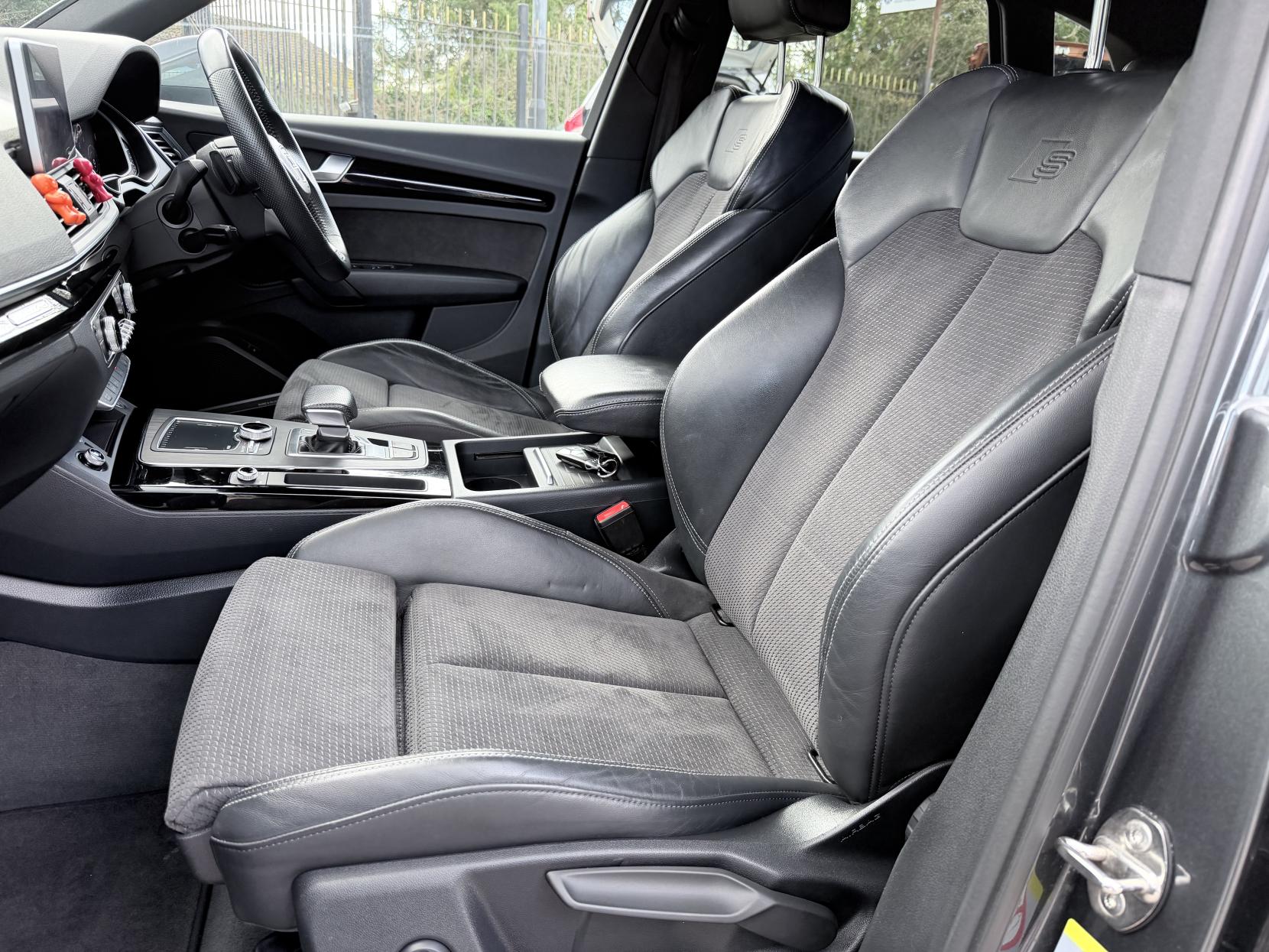 Audi Q5 2.0 TDI 40 S line SUV 5dr Diesel S Tronic quattro Euro 6 (s/s) (190 ps)