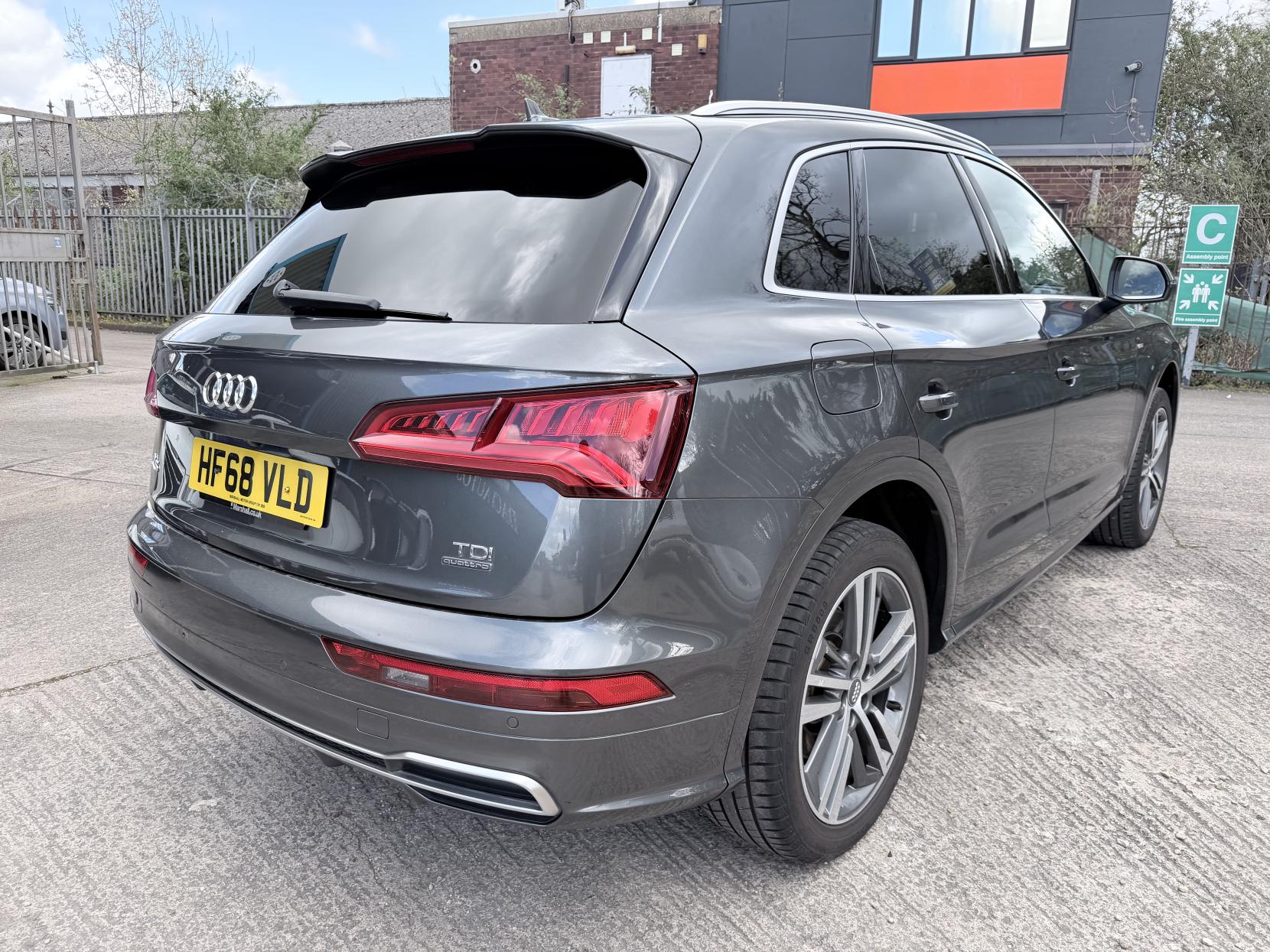 Audi Q5 2.0 TDI 40 S line SUV 5dr Diesel S Tronic quattro Euro 6 (s/s) (190 ps)