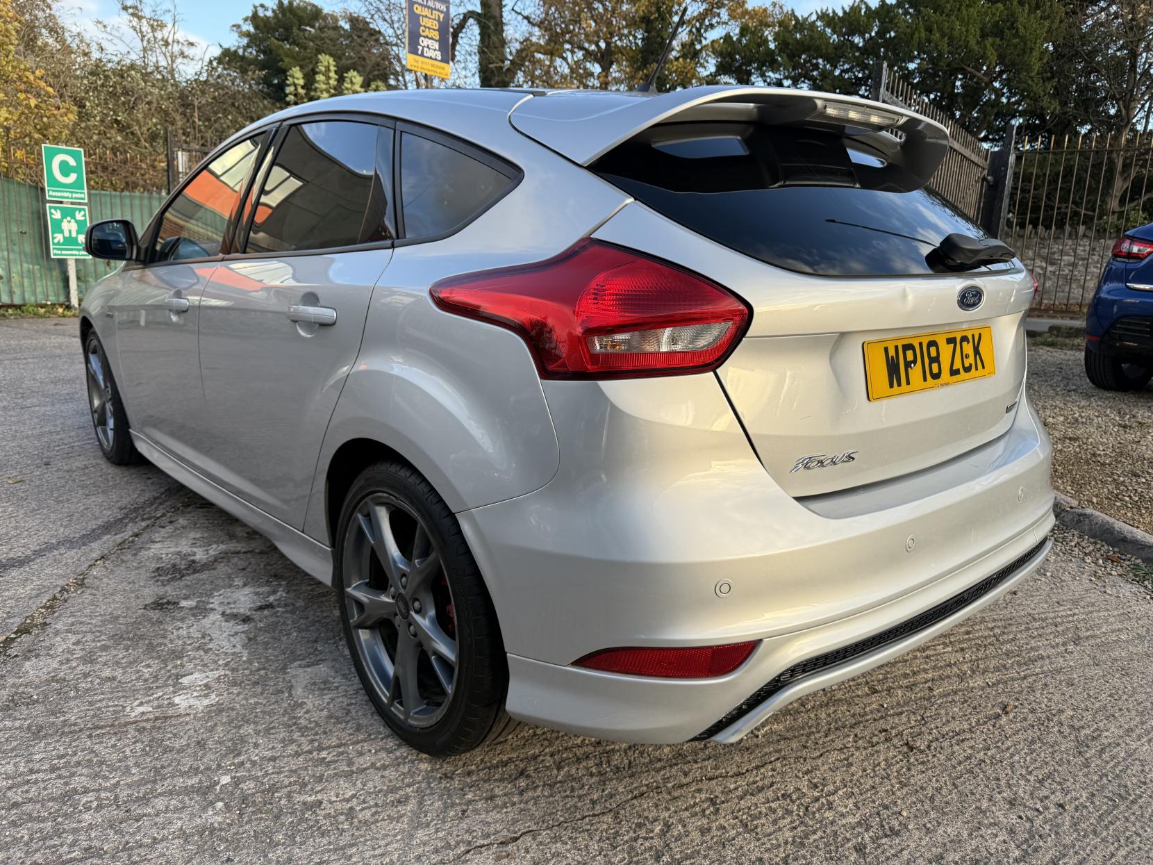 Ford Focus 1.0T EcoBoost ST-Line X Hatchback 5dr Petrol Manual Euro 6 (s/s) (140 ps)
