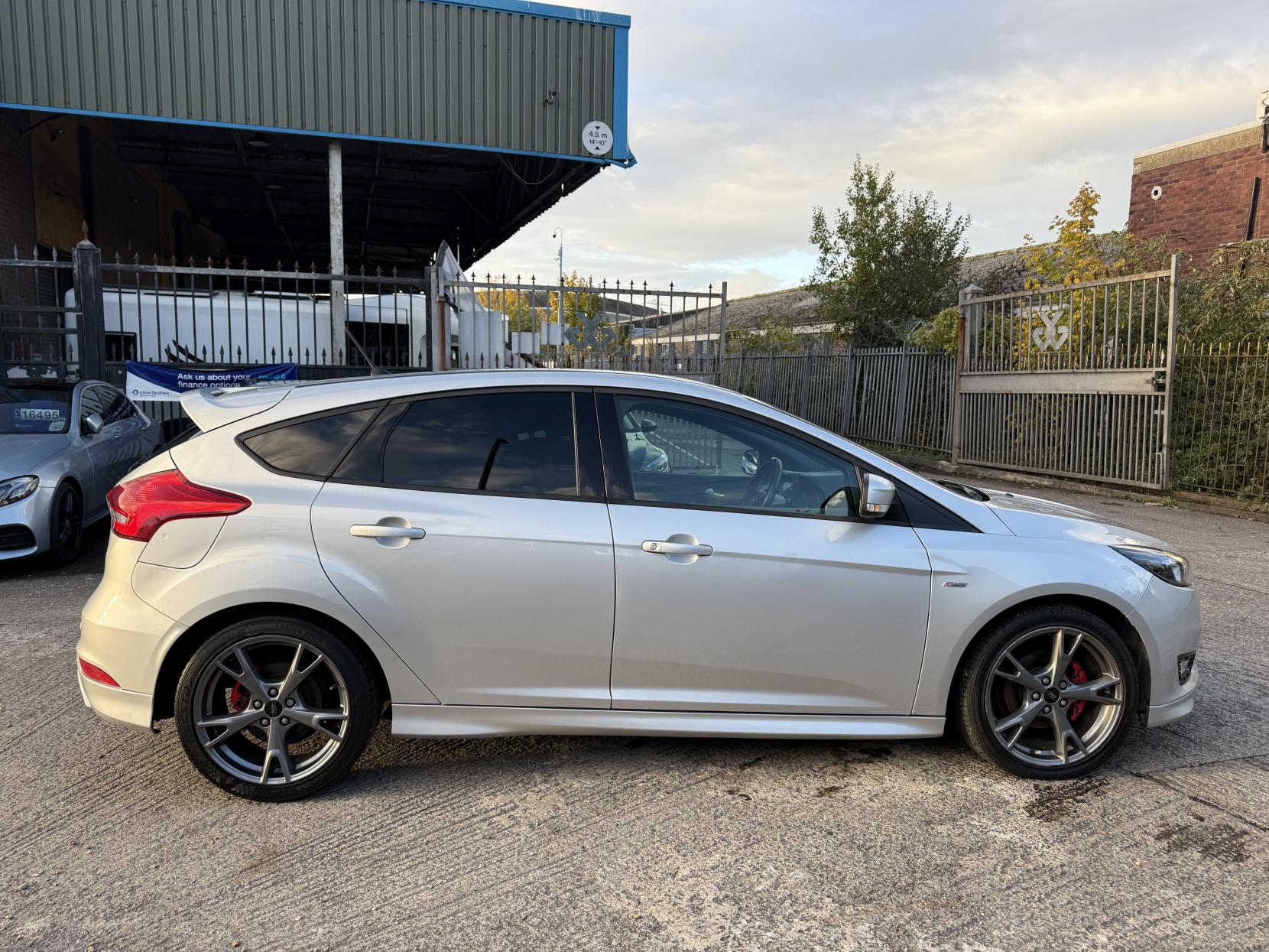 Ford Focus 1.0T EcoBoost ST-Line X Hatchback 5dr Petrol Manual Euro 6 (s/s) (140 ps)
