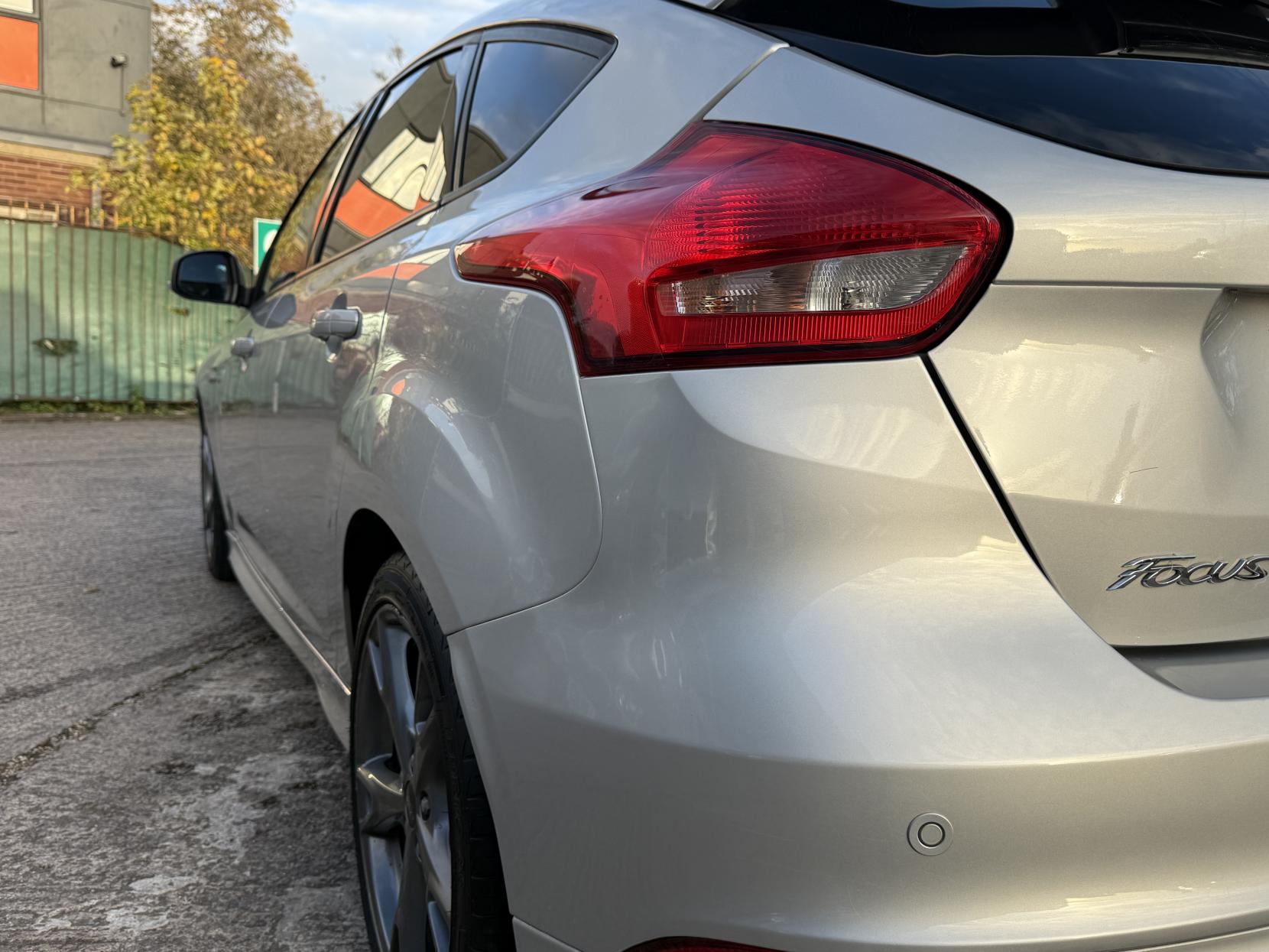 Ford Focus 1.0T EcoBoost ST-Line X Hatchback 5dr Petrol Manual Euro 6 (s/s) (140 ps)
