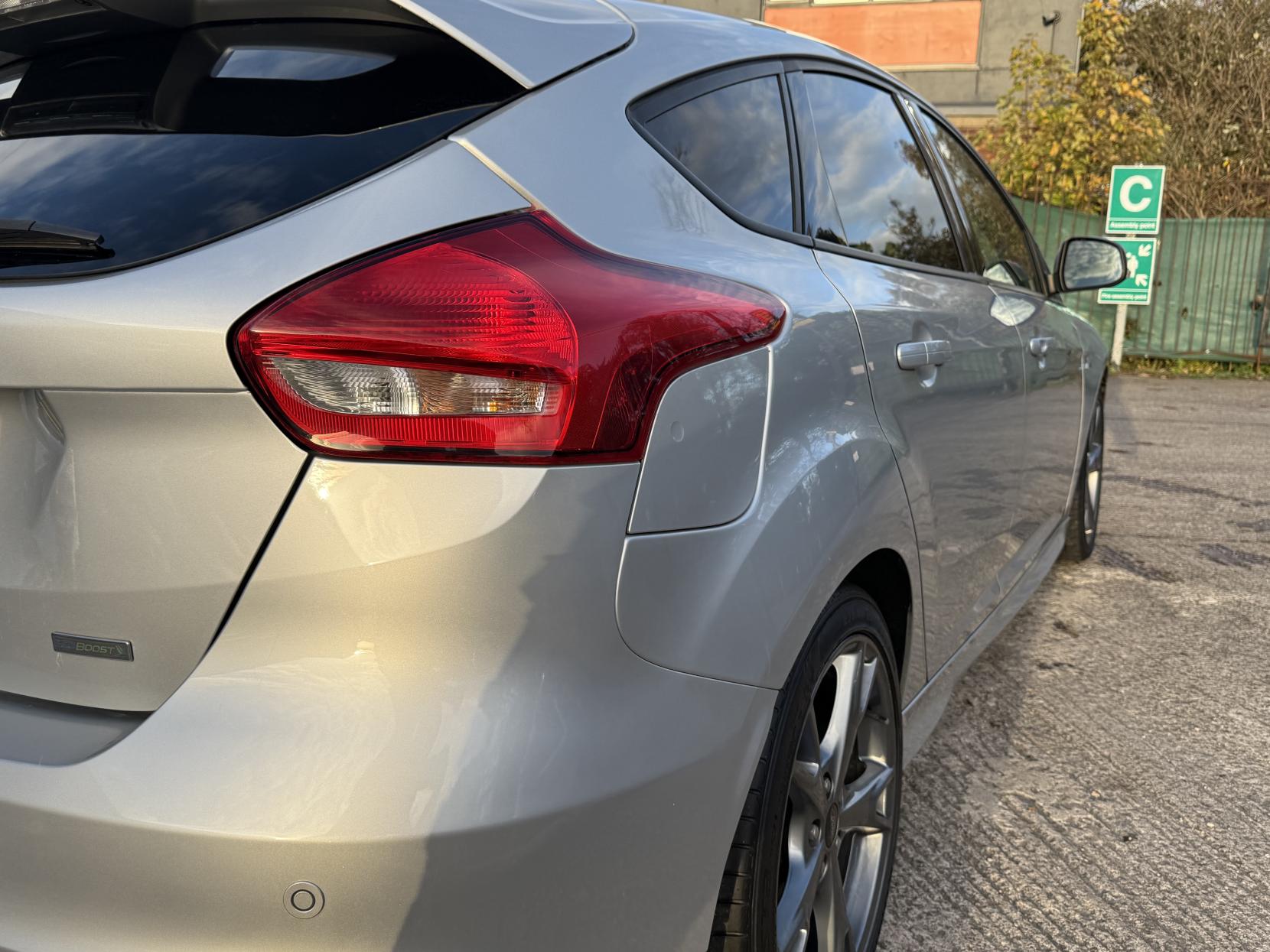 Ford Focus 1.0T EcoBoost ST-Line X Hatchback 5dr Petrol Manual Euro 6 (s/s) (140 ps)
