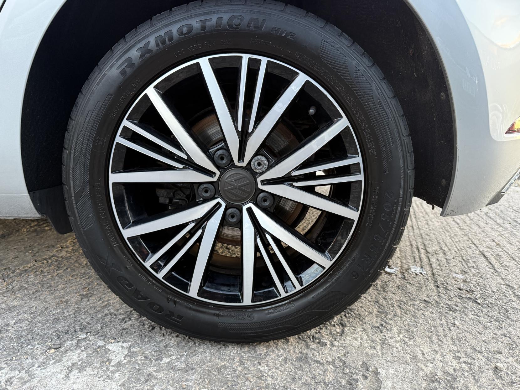 Volkswagen Golf 1.5 TSI EVO SE Nav Hatchback 5dr Petrol Manual Euro 6 (s/s) (150 ps)