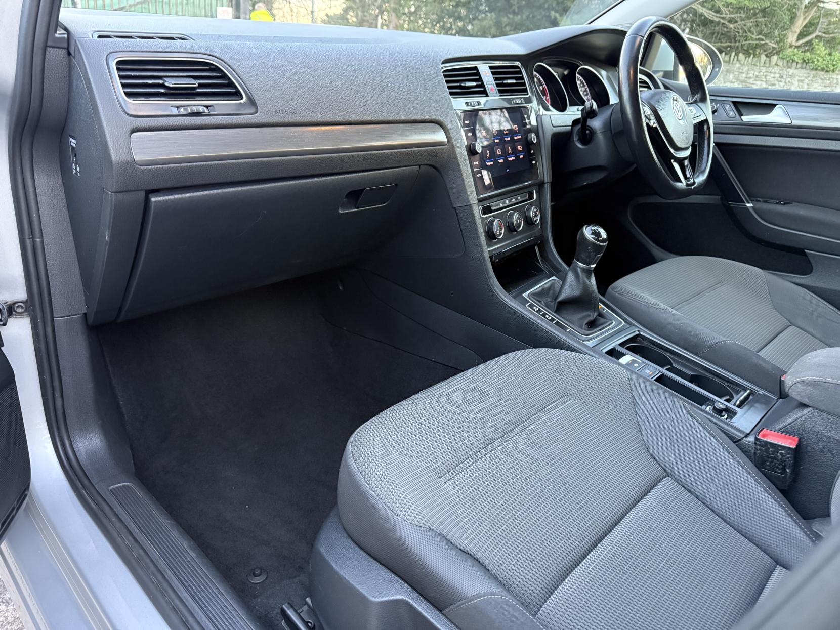 Volkswagen Golf 1.5 TSI EVO SE Nav Hatchback 5dr Petrol Manual Euro 6 (s/s) (150 ps)