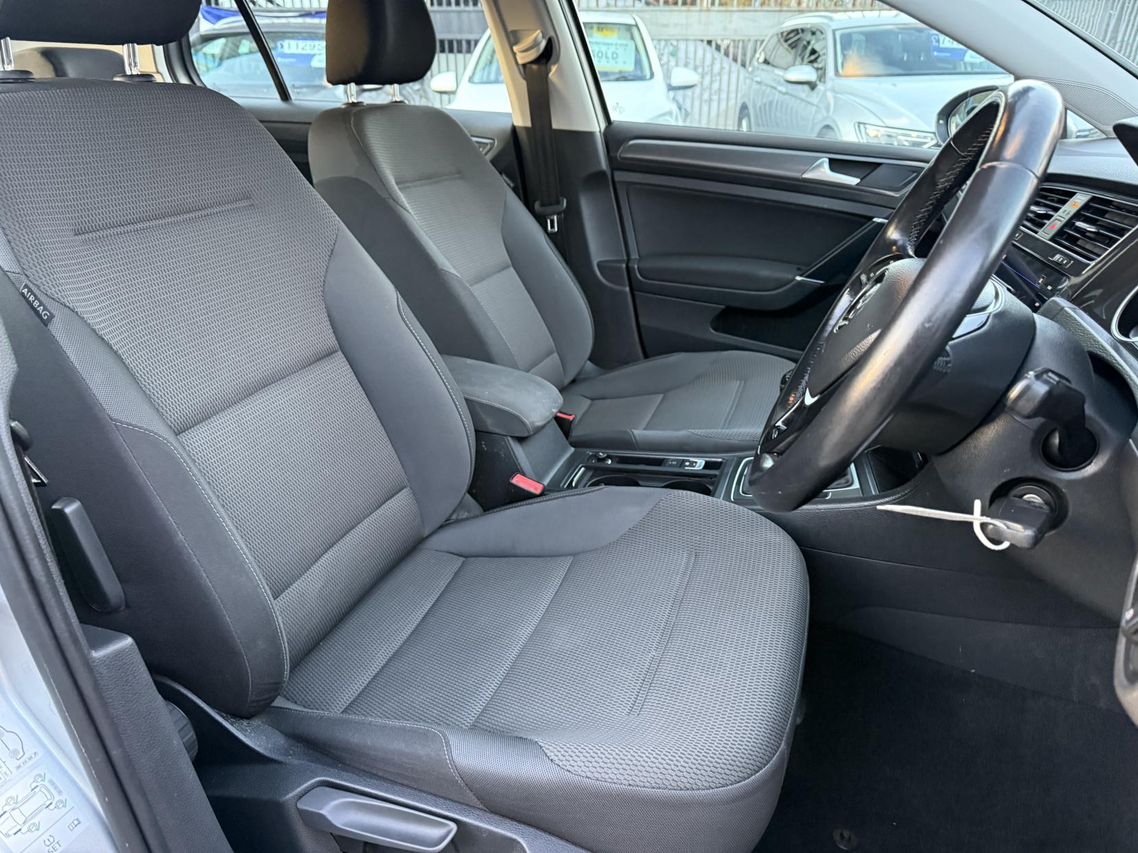 Volkswagen Golf 1.5 TSI EVO SE Nav Hatchback 5dr Petrol Manual Euro 6 (s/s) (150 ps)