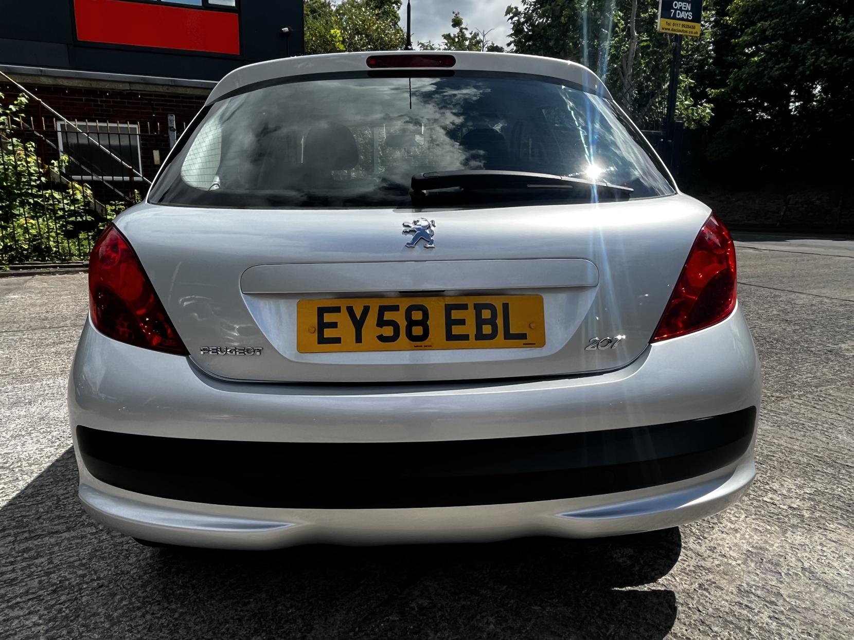 Peugeot 207 1.4 HDi S Hatchback 5dr Diesel Manual (a/c) (117 g/km, 68 bhp)