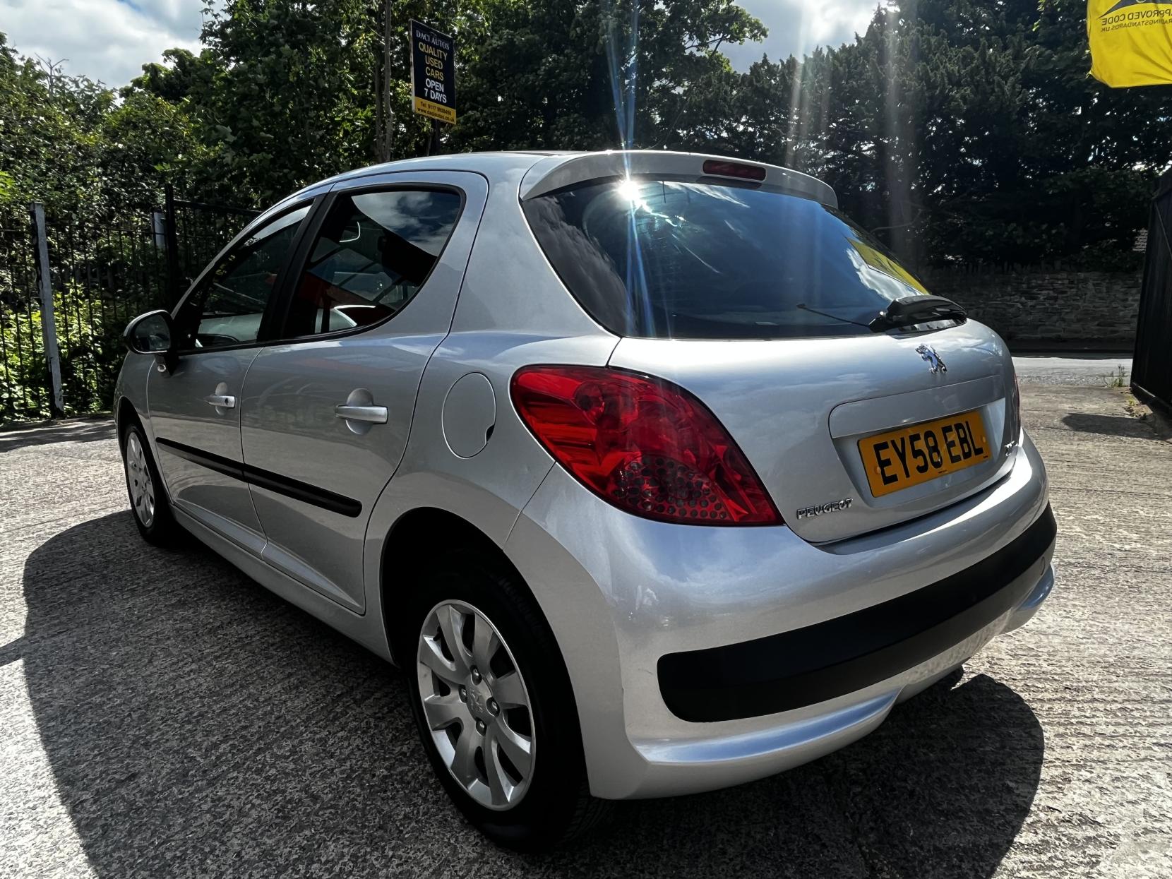 Peugeot 207 1.4 HDi S Hatchback 5dr Diesel Manual (a/c) (117 g/km, 68 bhp)