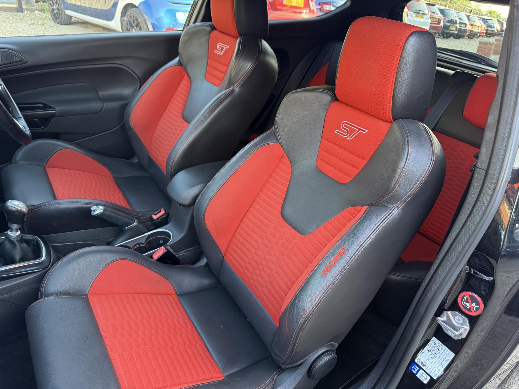 Ford Fiesta 1.6T EcoBoost ST-3 Hatchback 3dr Petrol Manual Euro 5 (s/s) (182 ps)