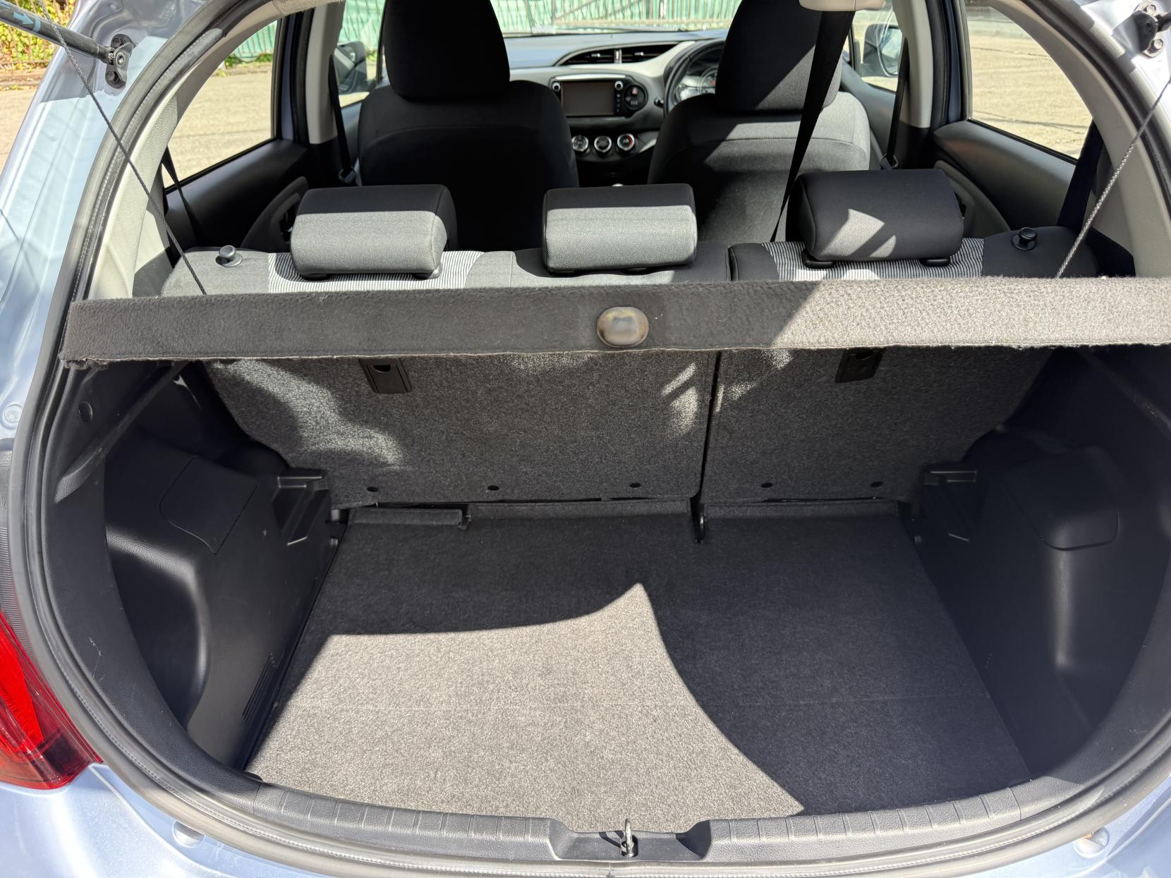 Toyota Yaris 1.33 Dual VVT-i Icon Hatchback 5dr Petrol Manual Euro 5 Euro 5 (99 ps)