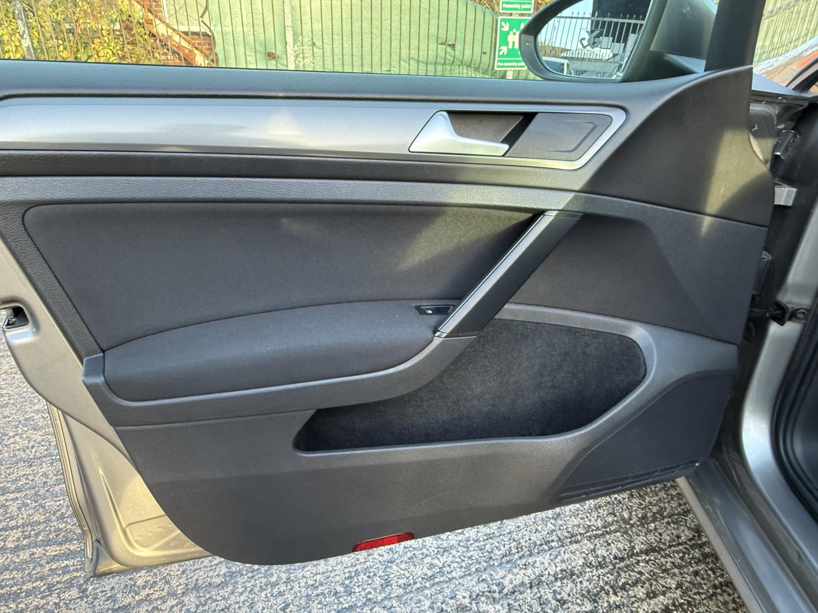 Volkswagen Golf 1.6 TDI BlueMotion Tech S Hatchback 5dr Diesel Manual Euro 6 (s/s) (110 ps)