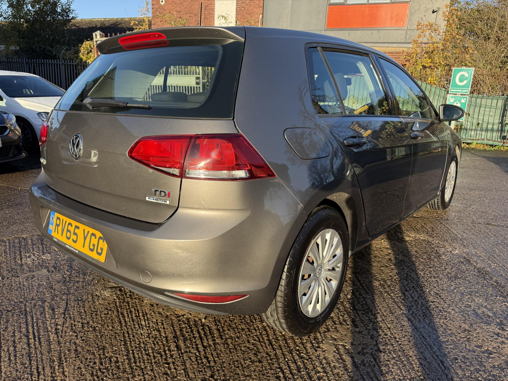 Volkswagen Golf 1.6 TDI BlueMotion Tech S Hatchback 5dr Diesel Manual Euro 6 (s/s) (110 ps)