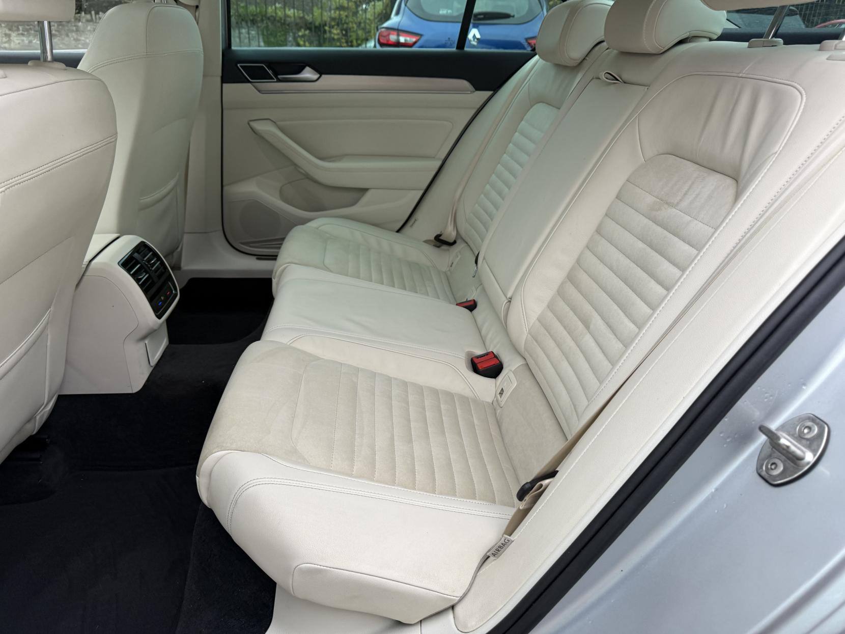 Volkswagen Passat 2.0 TDI BlueMotion Tech GT Saloon 4dr Diesel DSG Euro 6 (s/s) (190 ps)
