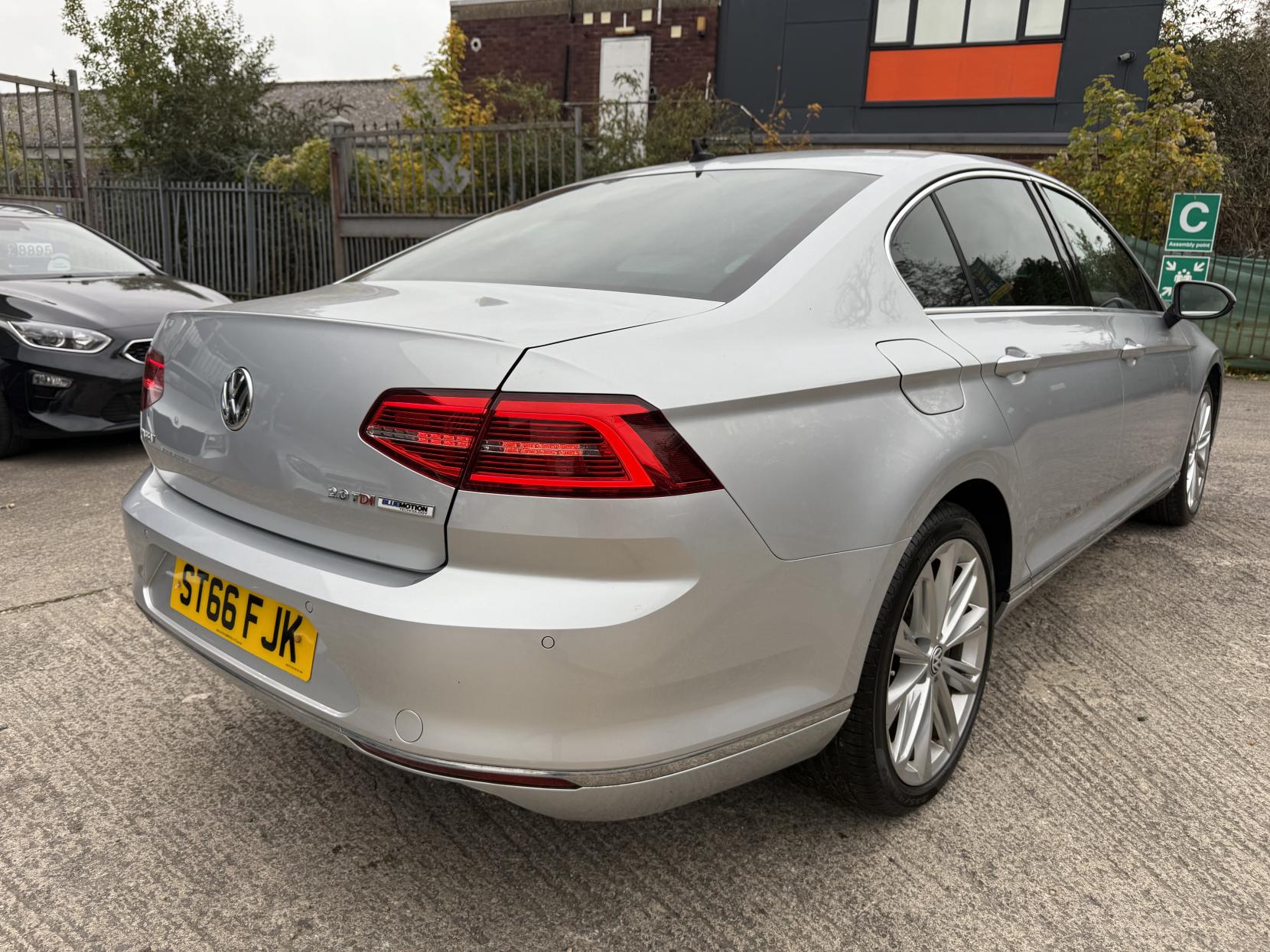 Volkswagen Passat 2.0 TDI BlueMotion Tech GT Saloon 4dr Diesel DSG Euro 6 (s/s) (190 ps)