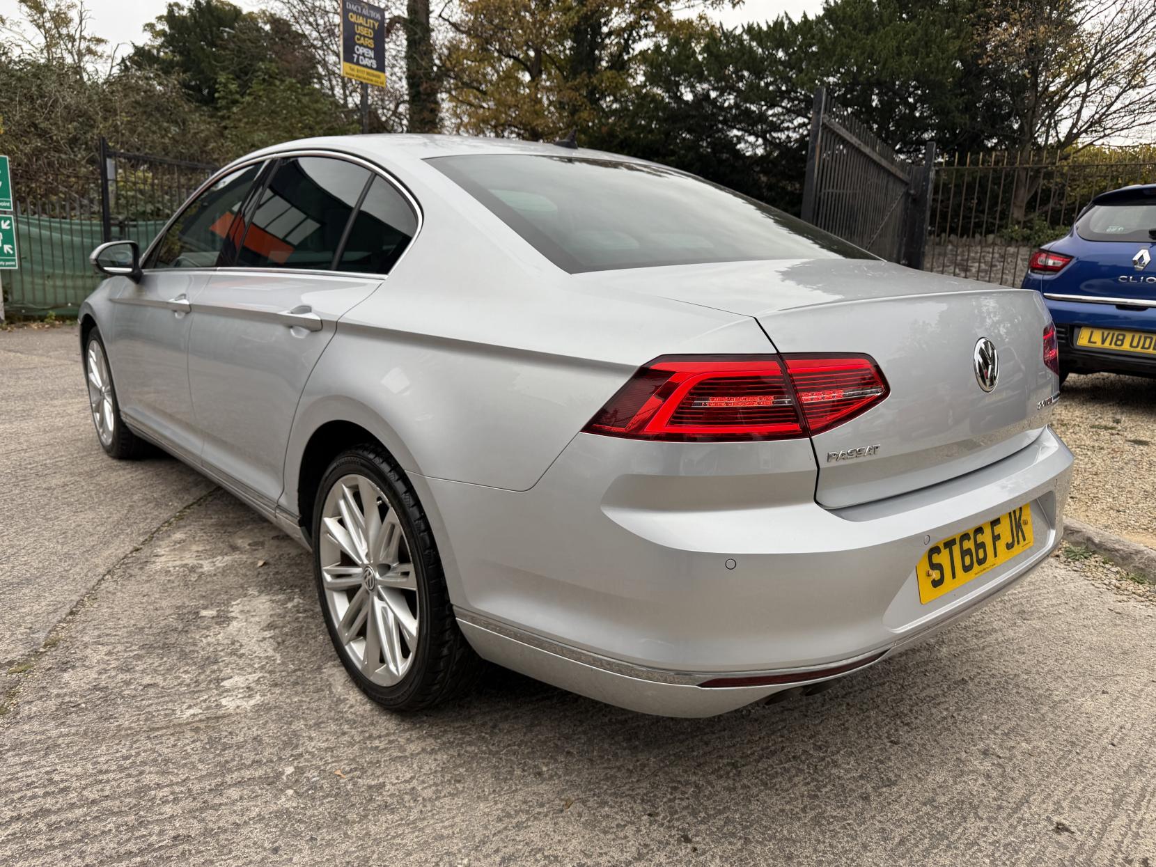 Volkswagen Passat 2.0 TDI BlueMotion Tech GT Saloon 4dr Diesel DSG Euro 6 (s/s) (190 ps)