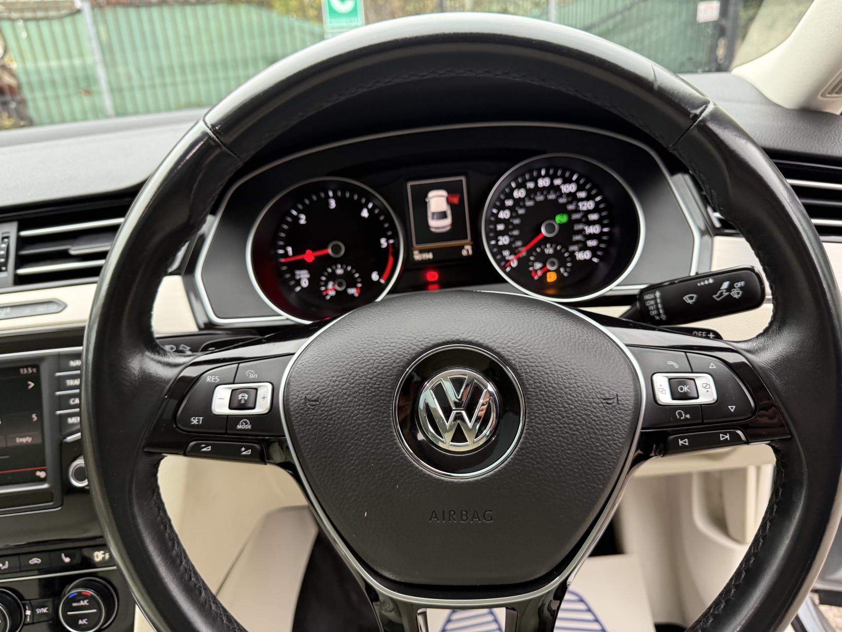 Volkswagen Passat 2.0 TDI BlueMotion Tech GT Saloon 4dr Diesel DSG Euro 6 (s/s) (190 ps)