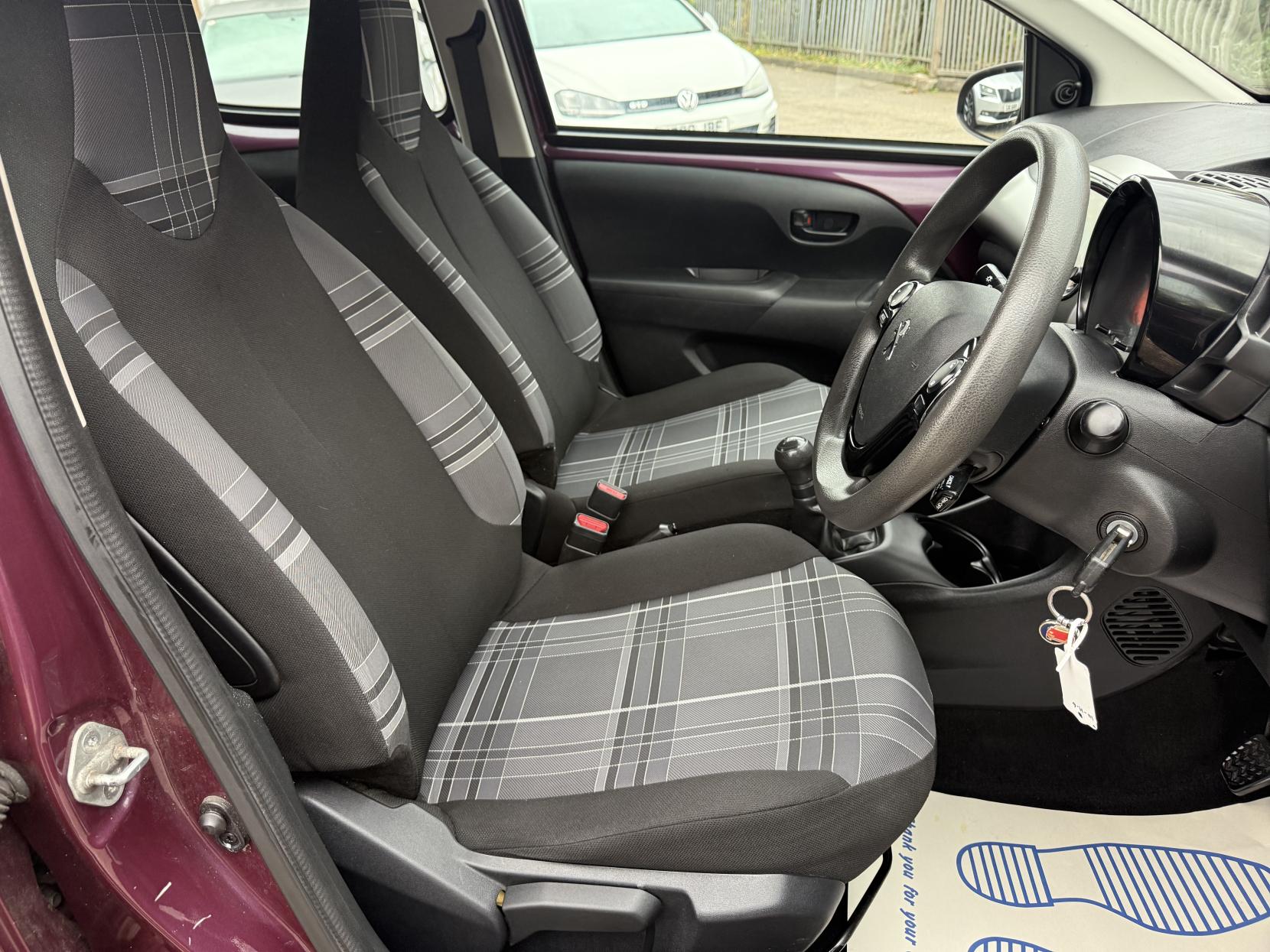 Peugeot 108 1.0 Active Hatchback 5dr Petrol Manual Euro 6 (68 ps)