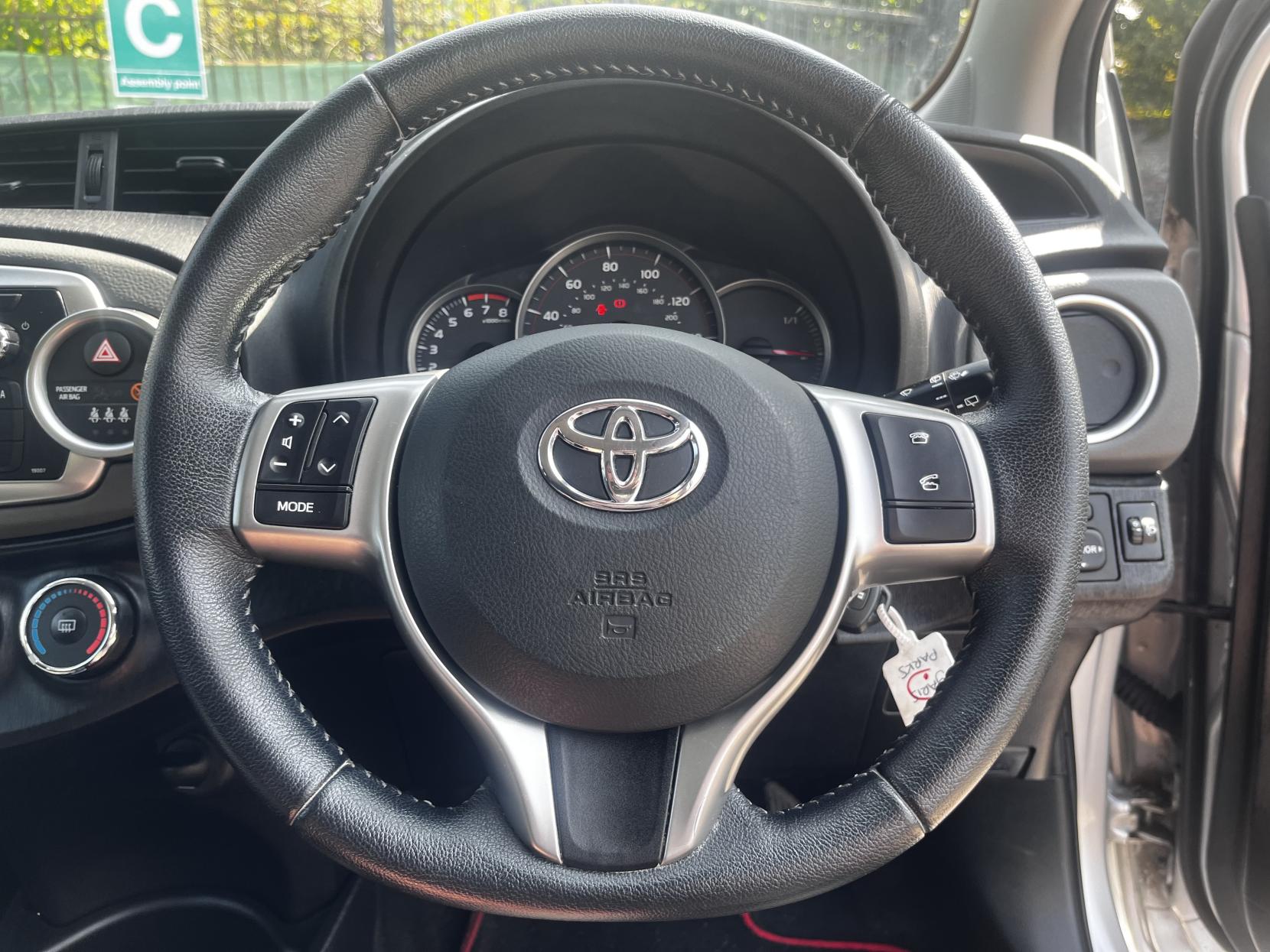 Toyota Yaris 1.33 Dual VVT-i TR Hatchback 5dr Petrol Manual Euro 5 (101 ps)