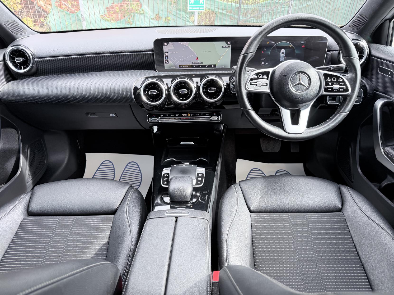 Mercedes-Benz A Class 1.5 A180d Sport (Executive) Hatchback 5dr Diesel 7G-DCT Euro 6 (s/s) (116 ps)