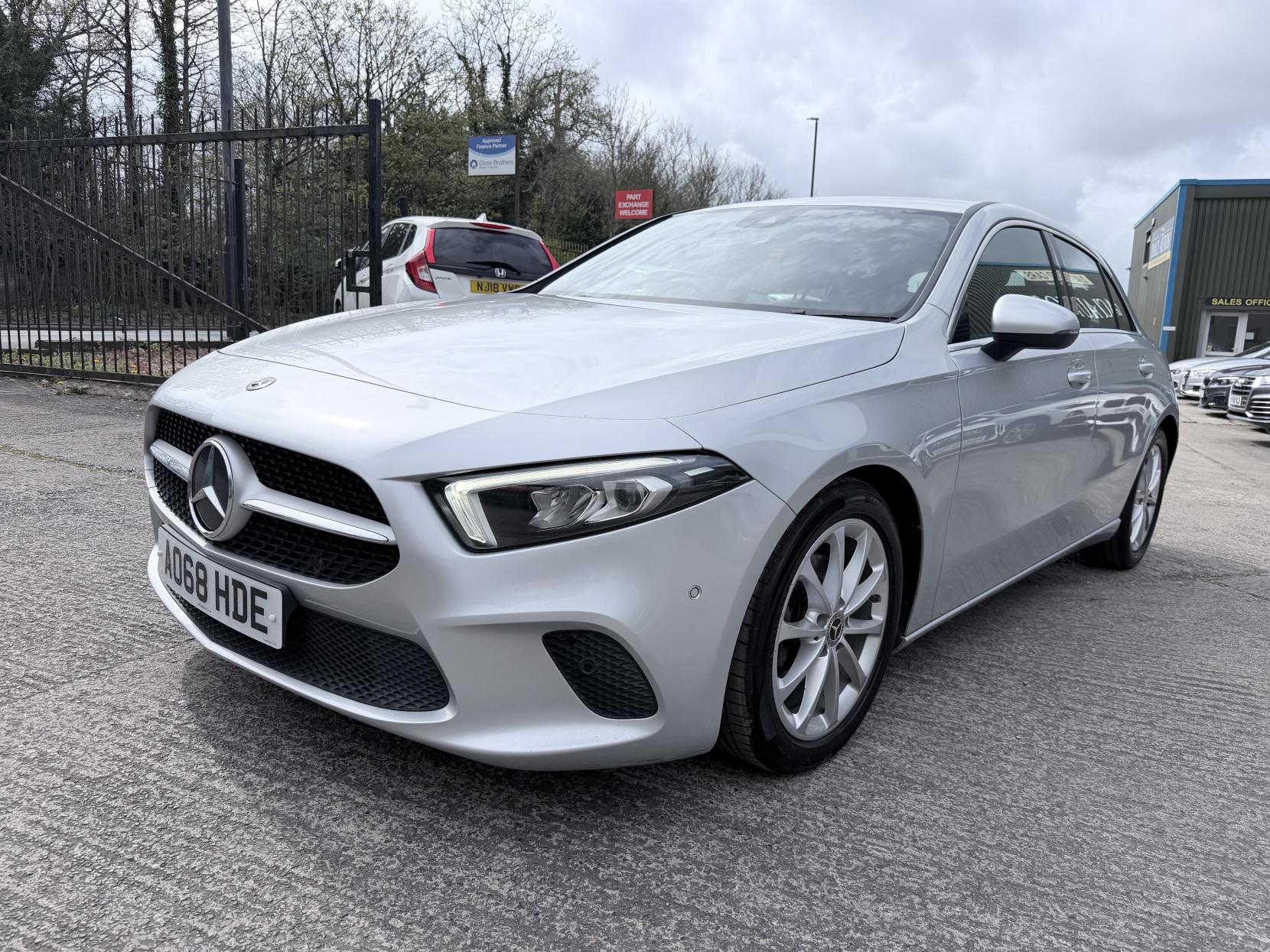 Mercedes-Benz A Class 1.5 A180d Sport (Executive) Hatchback 5dr Diesel 7G-DCT Euro 6 (s/s) (116 ps)