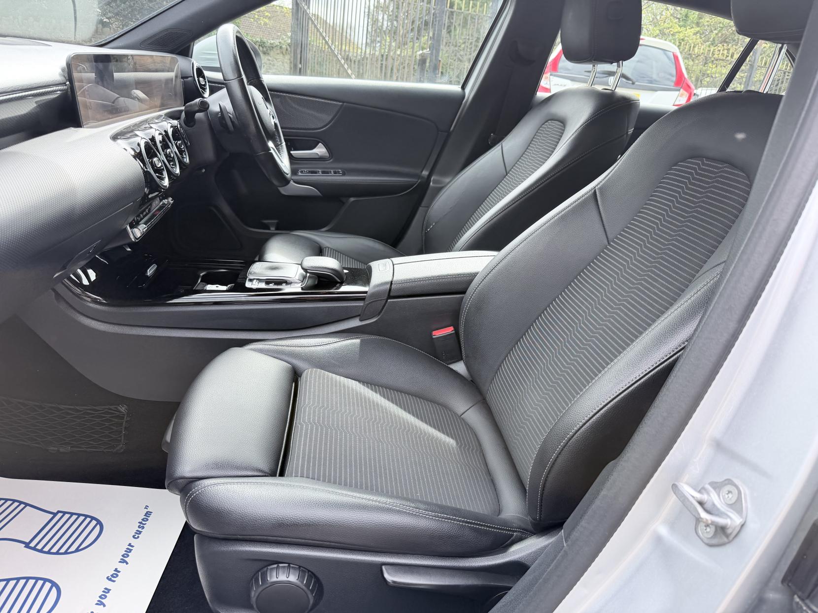 Mercedes-Benz A Class 1.5 A180d Sport (Executive) Hatchback 5dr Diesel 7G-DCT Euro 6 (s/s) (116 ps)