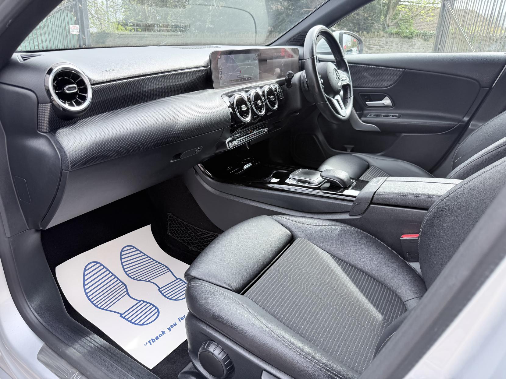 Mercedes-Benz A Class 1.5 A180d Sport (Executive) Hatchback 5dr Diesel 7G-DCT Euro 6 (s/s) (116 ps)