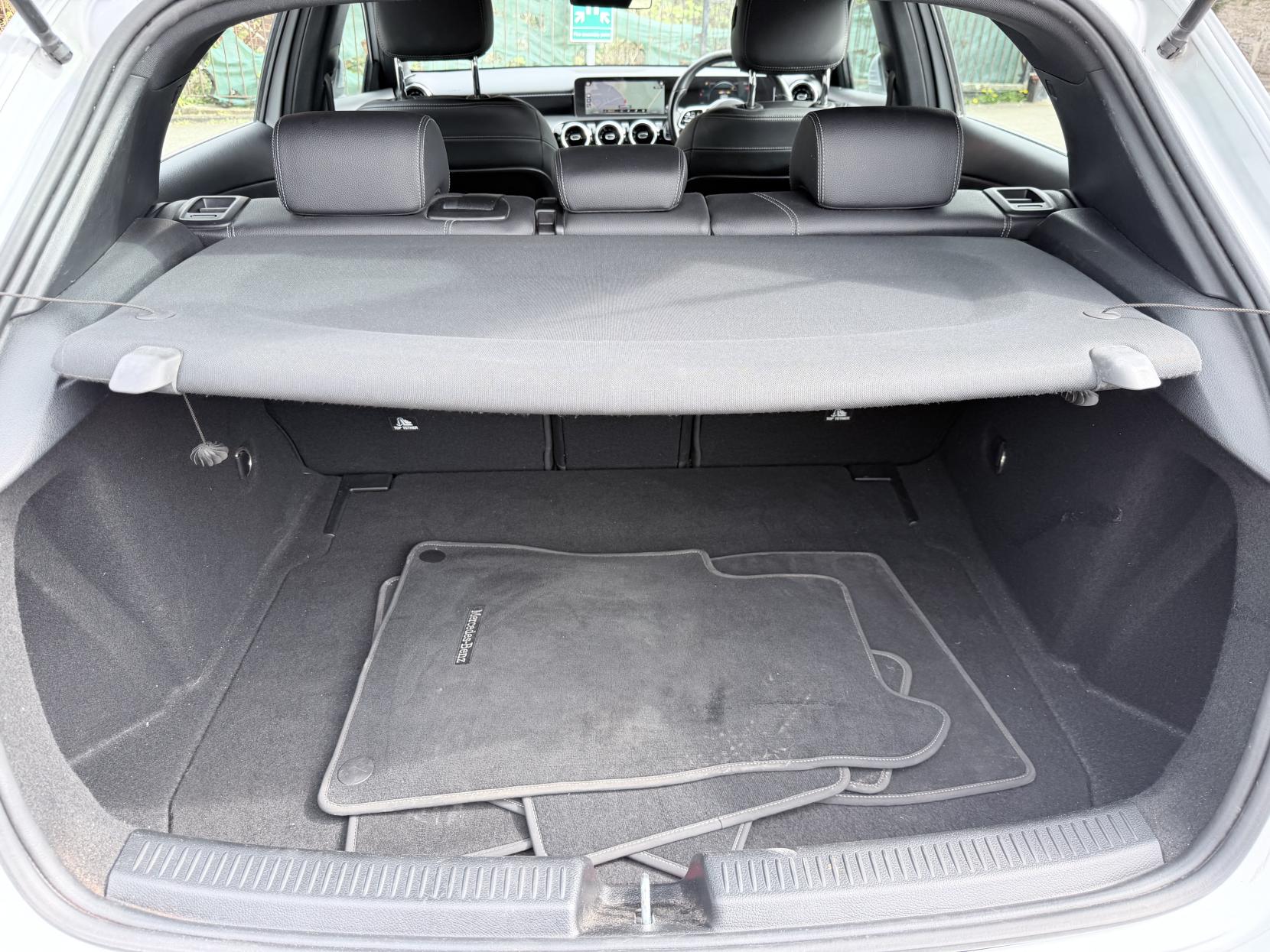 Mercedes-Benz A Class 1.5 A180d Sport (Executive) Hatchback 5dr Diesel 7G-DCT Euro 6 (s/s) (116 ps)