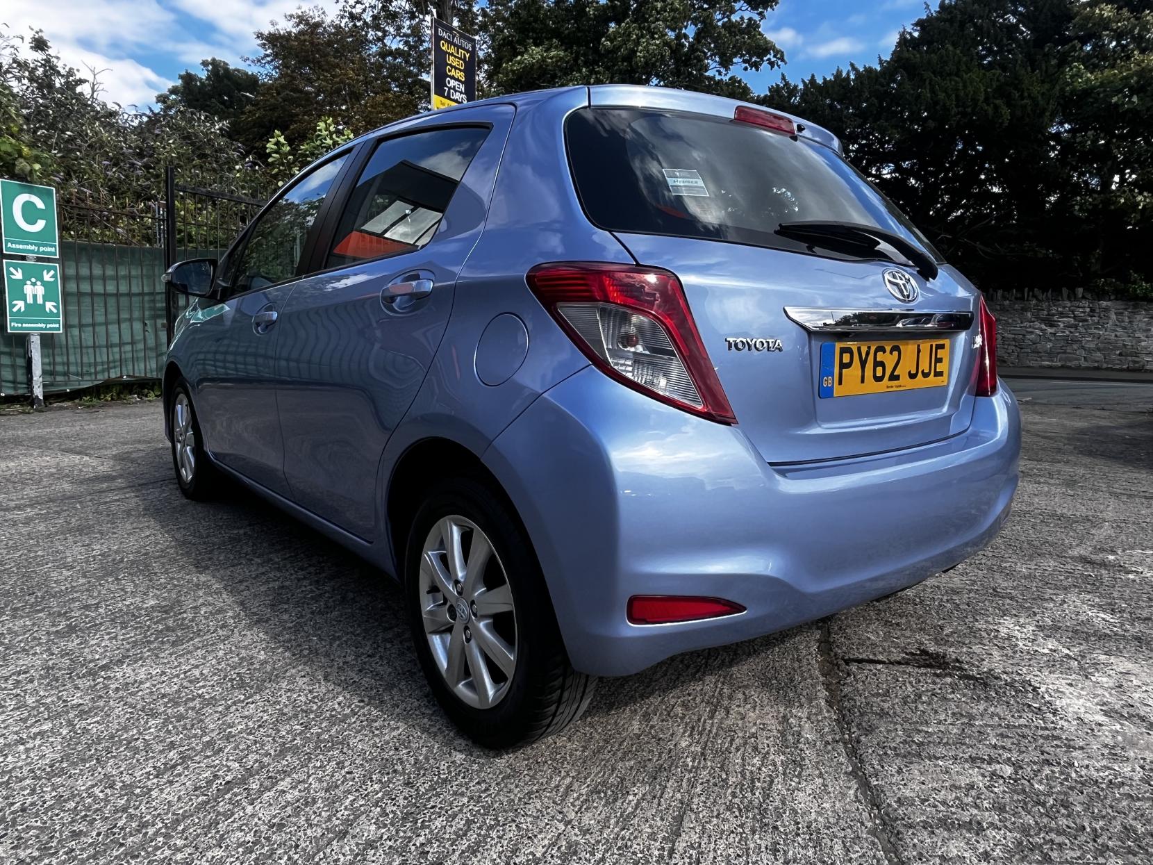 Toyota Yaris 1.33 Dual VVT-i TR Hatchback 5dr Petrol Manual Euro 5 (101 ps)