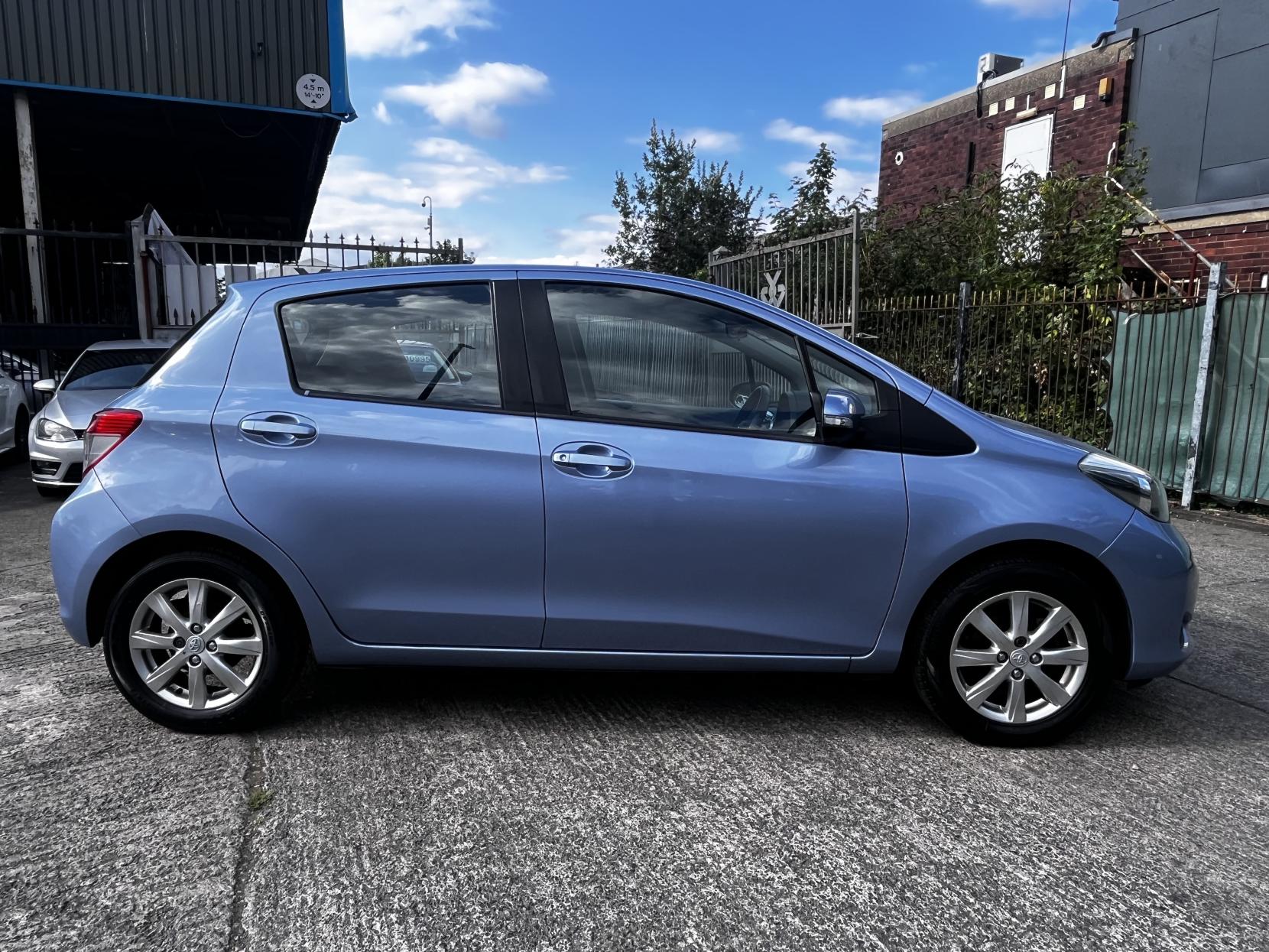 Toyota Yaris 1.33 Dual VVT-i TR Hatchback 5dr Petrol Manual Euro 5 (101 ps)