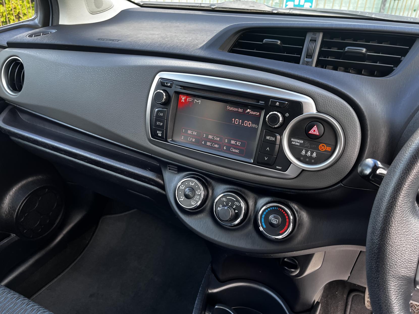 Toyota Yaris 1.33 Dual VVT-i TR Hatchback 5dr Petrol Manual Euro 5 (101 ps)