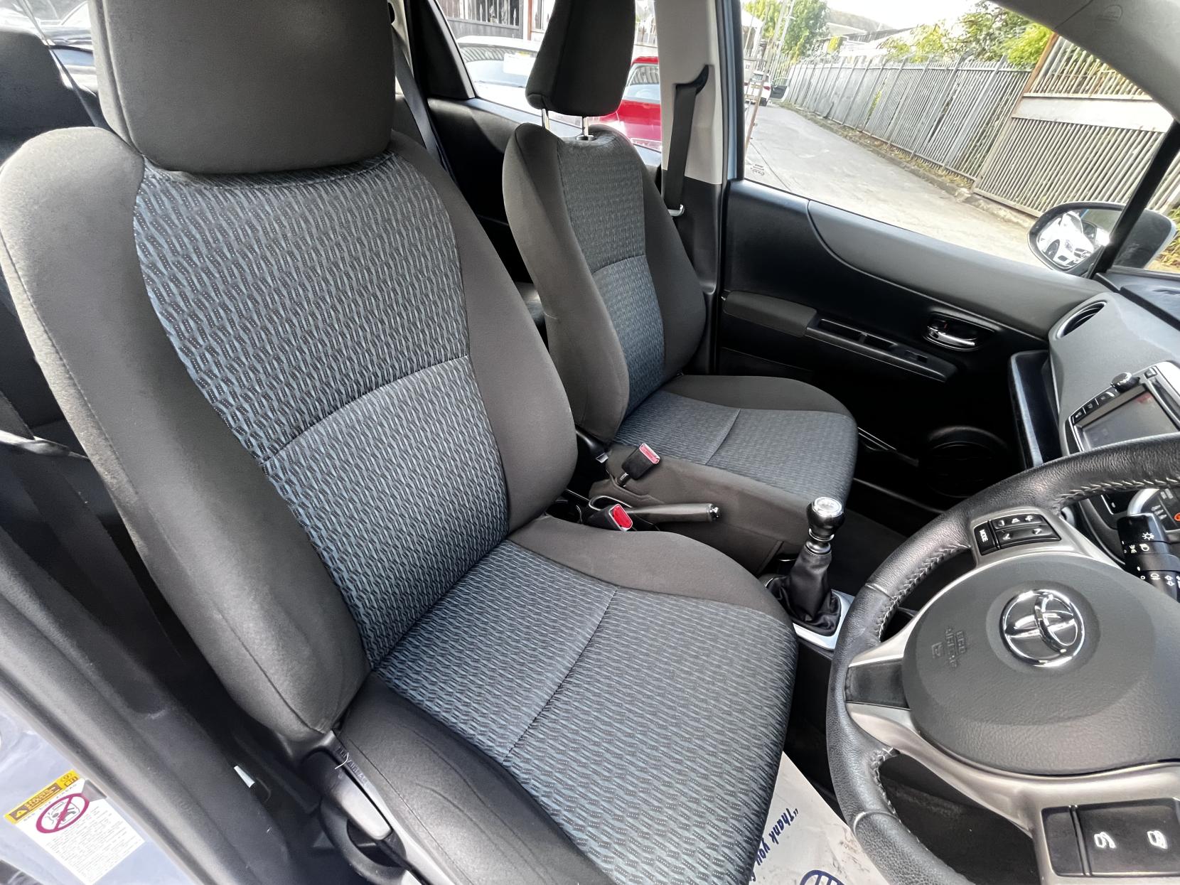 Toyota Yaris 1.33 Dual VVT-i TR Hatchback 5dr Petrol Manual Euro 5 (101 ps)