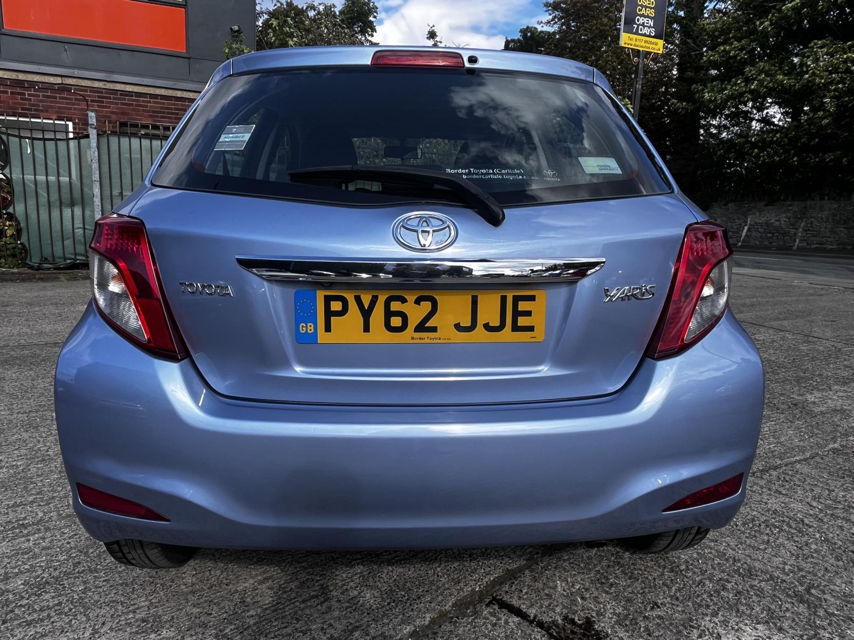 Toyota Yaris 1.33 Dual VVT-i TR Hatchback 5dr Petrol Manual Euro 5 (101 ps)