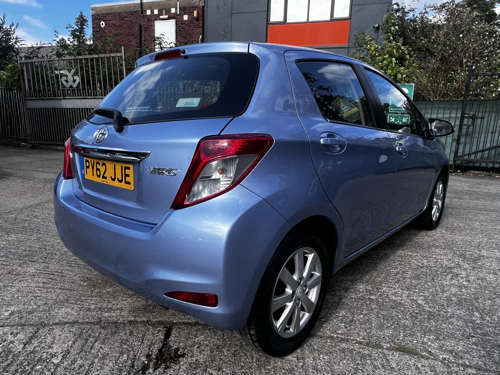 Toyota Yaris 1.33 Dual VVT-i TR Hatchback 5dr Petrol Manual Euro 5 (101 ps)