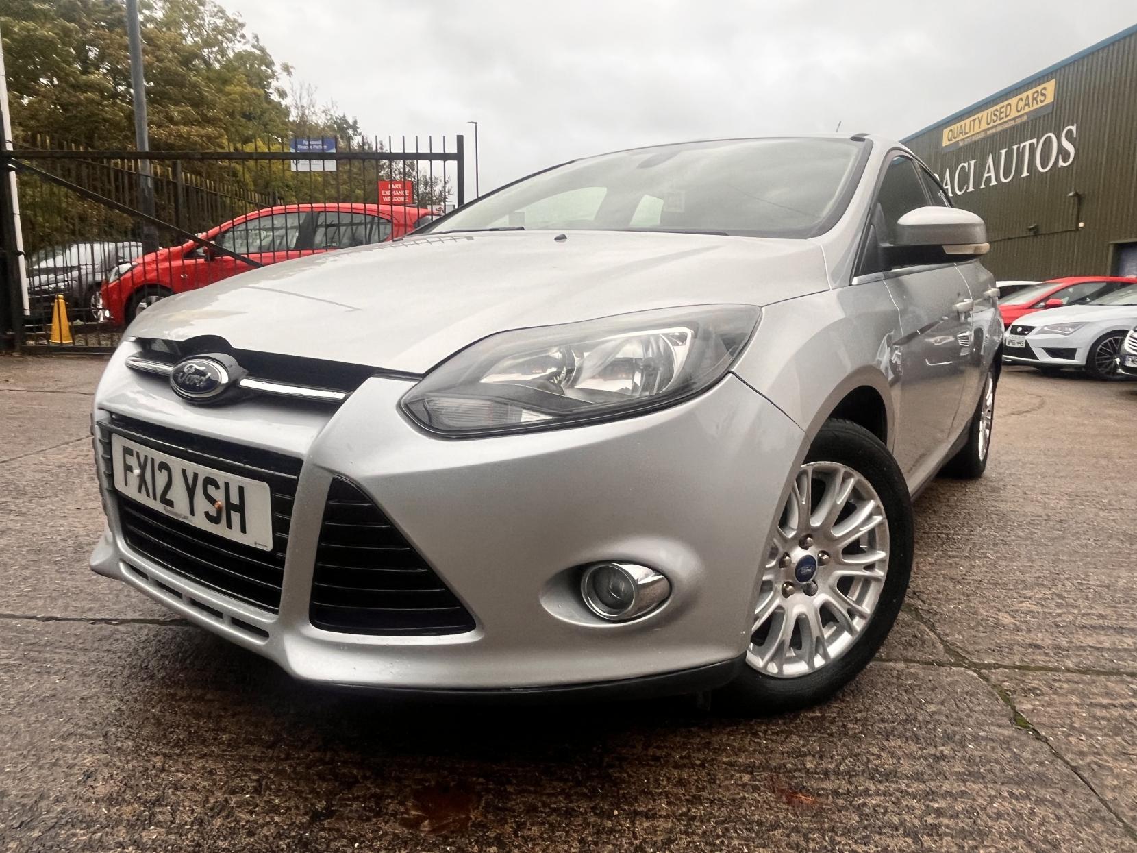 Ford Focus 1.6 Titanium Hatchback 5dr Petrol Manual Euro 5 (125 ps)