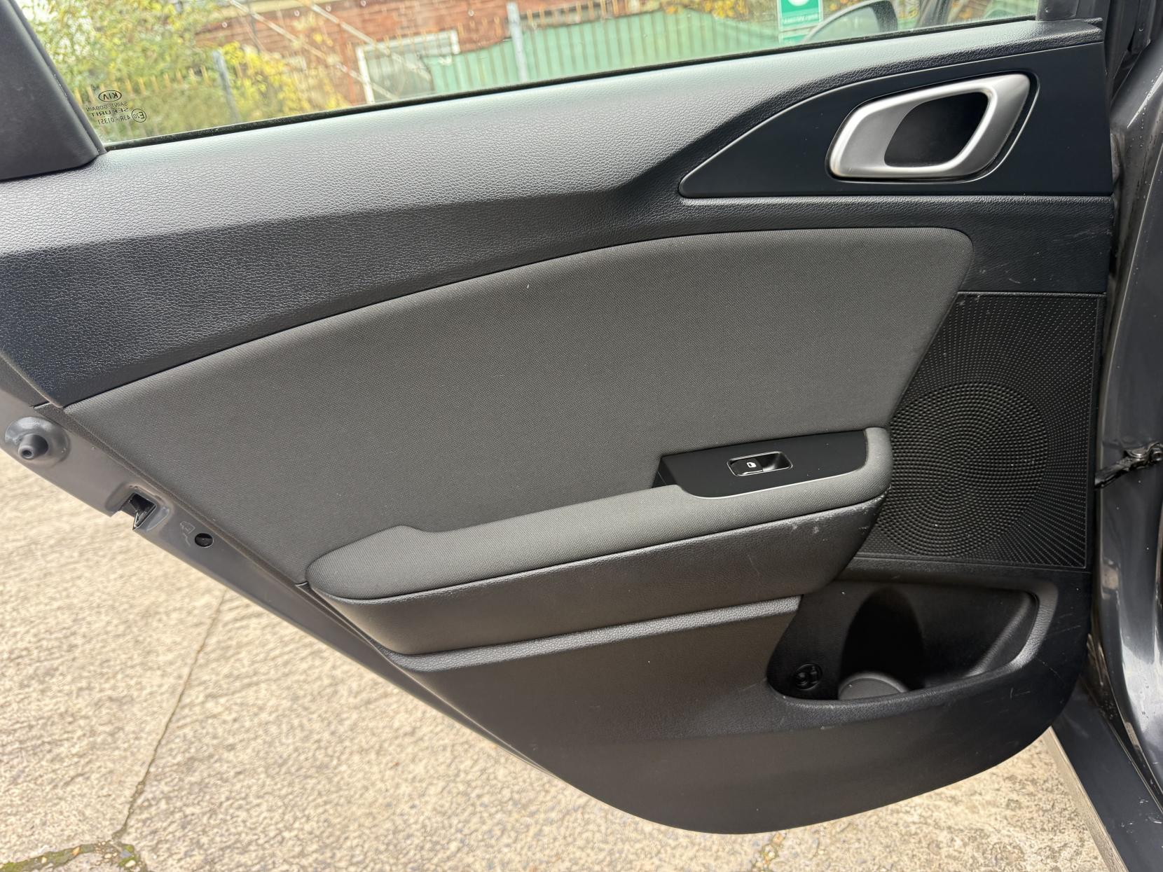 Kia Ceed 1.6 CRDi ECO 2 Hatchback 5dr Diesel Manual Euro 6 (s/s) (114 bhp)