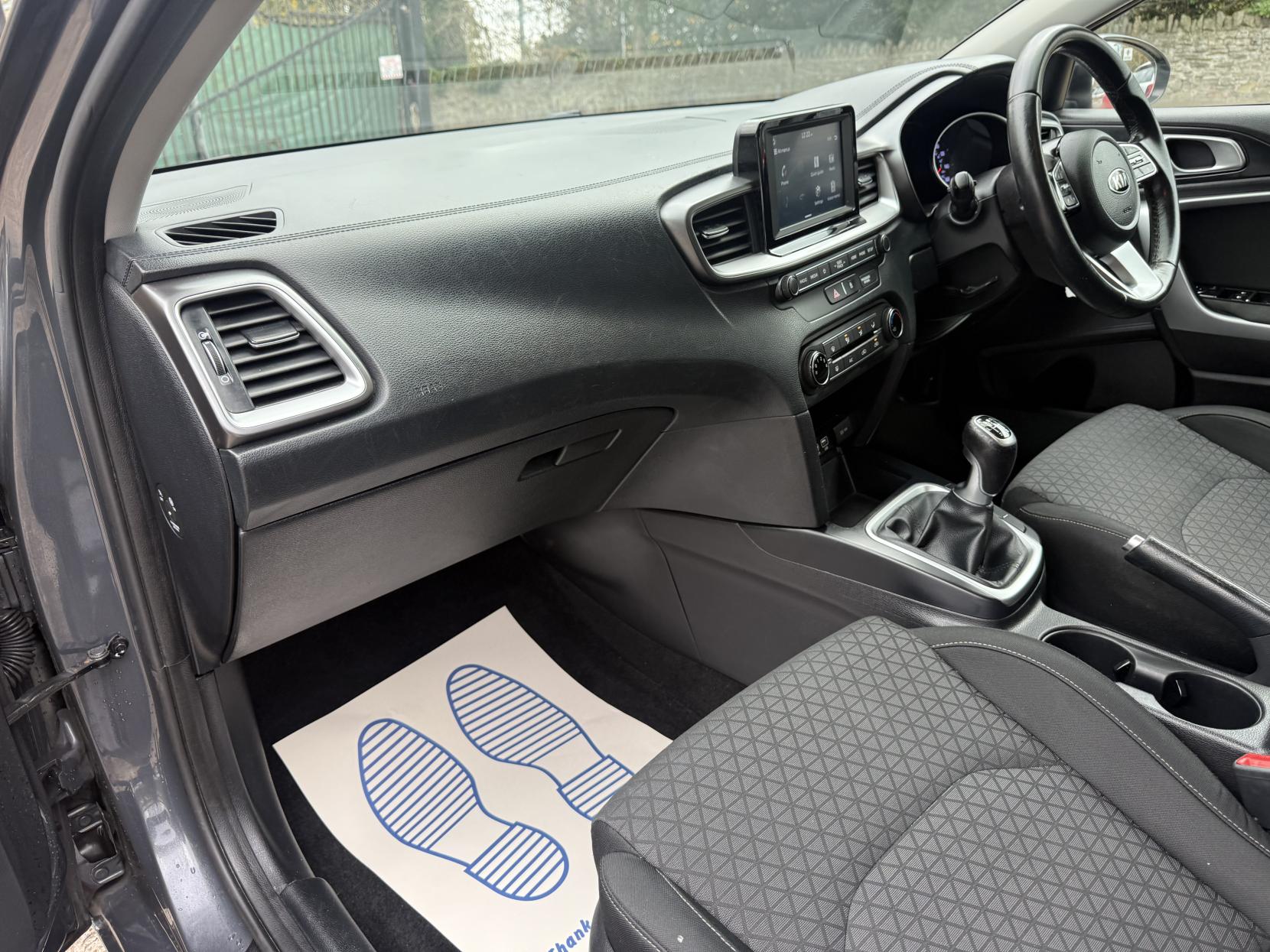 Kia Ceed 1.6 CRDi ECO 2 Hatchback 5dr Diesel Manual Euro 6 (s/s) (114 bhp)