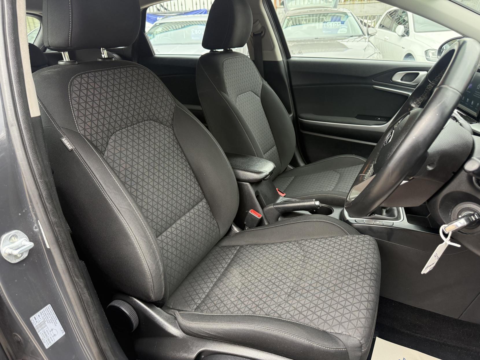 Kia Ceed 1.6 CRDi ECO 2 Hatchback 5dr Diesel Manual Euro 6 (s/s) (114 bhp)