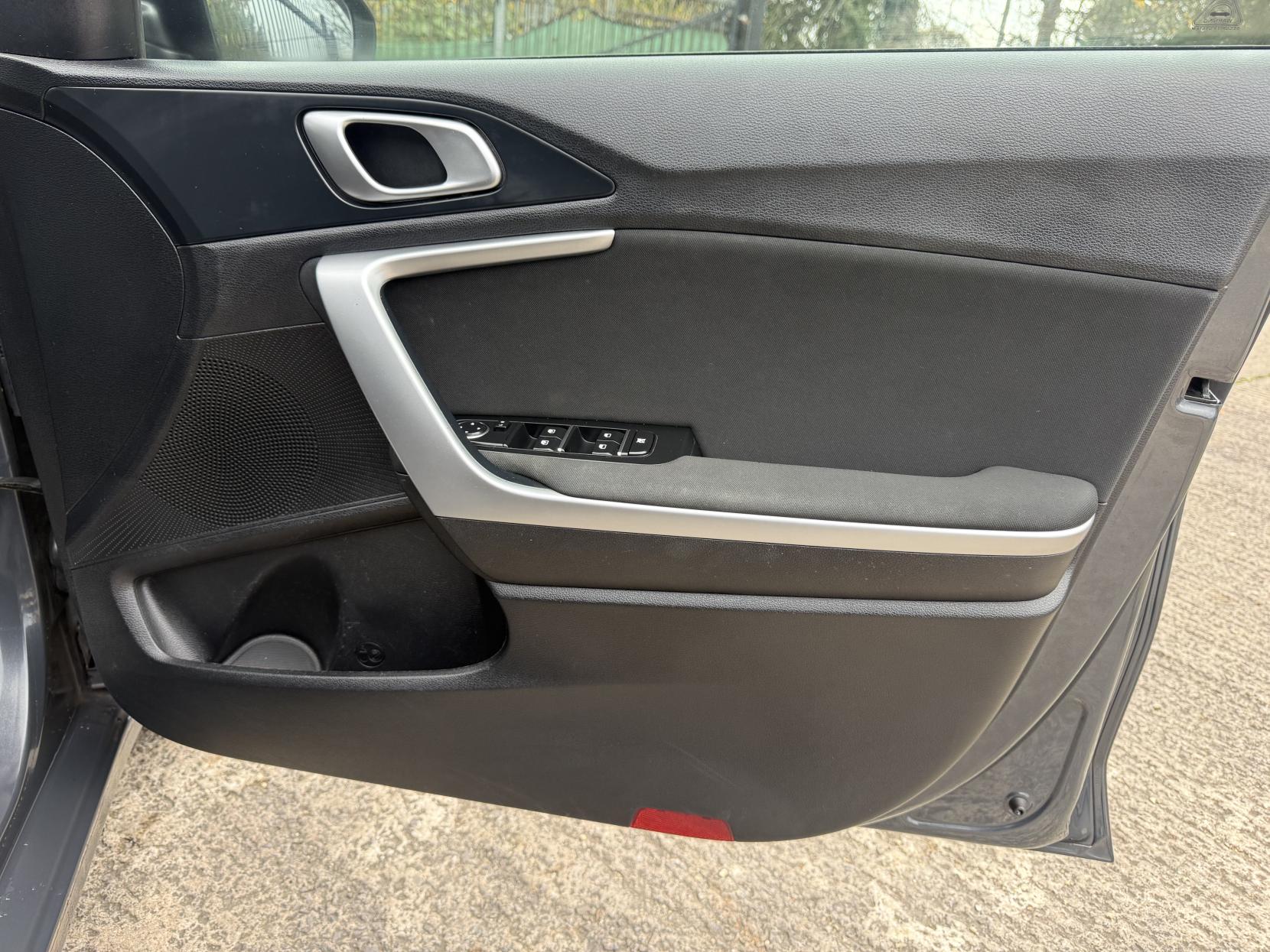 Kia Ceed 1.6 CRDi ECO 2 Hatchback 5dr Diesel Manual Euro 6 (s/s) (114 bhp)