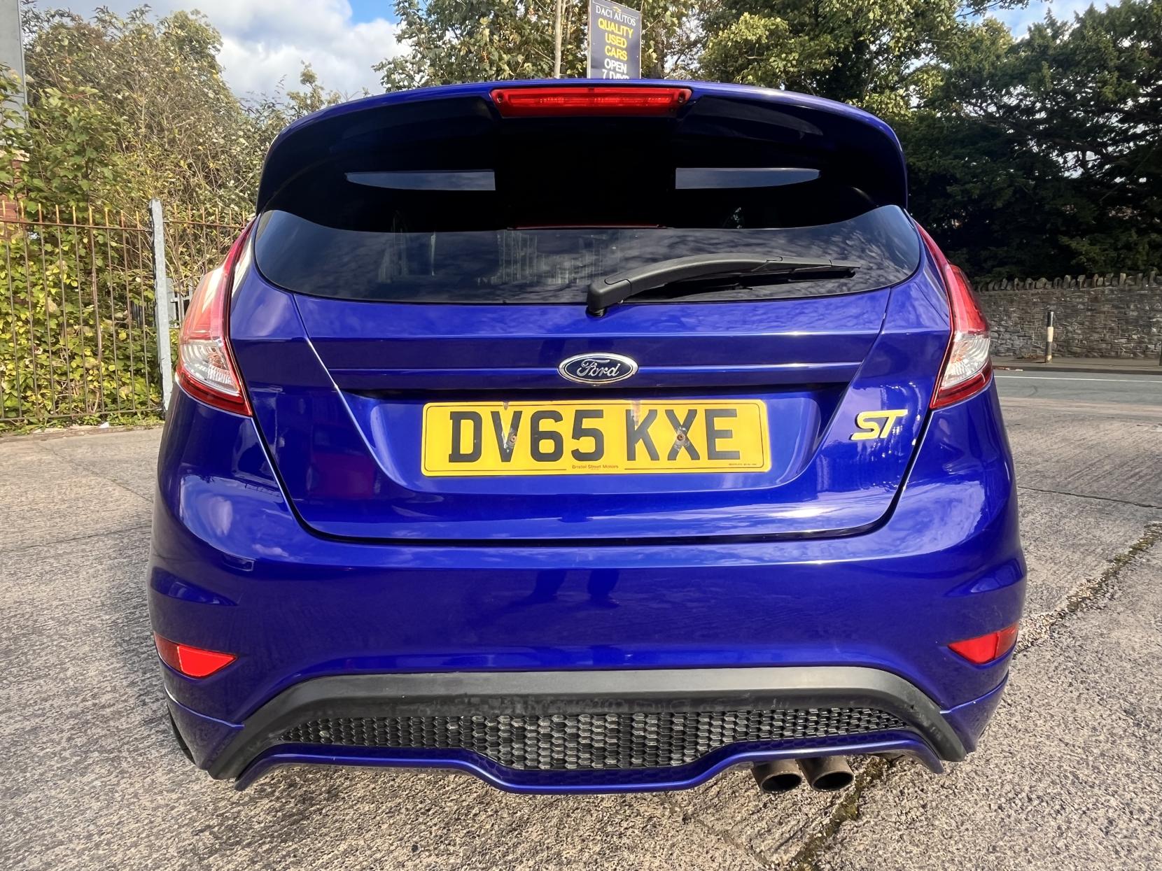 Ford Fiesta 1.6T EcoBoost ST-2 Hatchback 3dr Petrol Manual Euro 6 (182 ps)