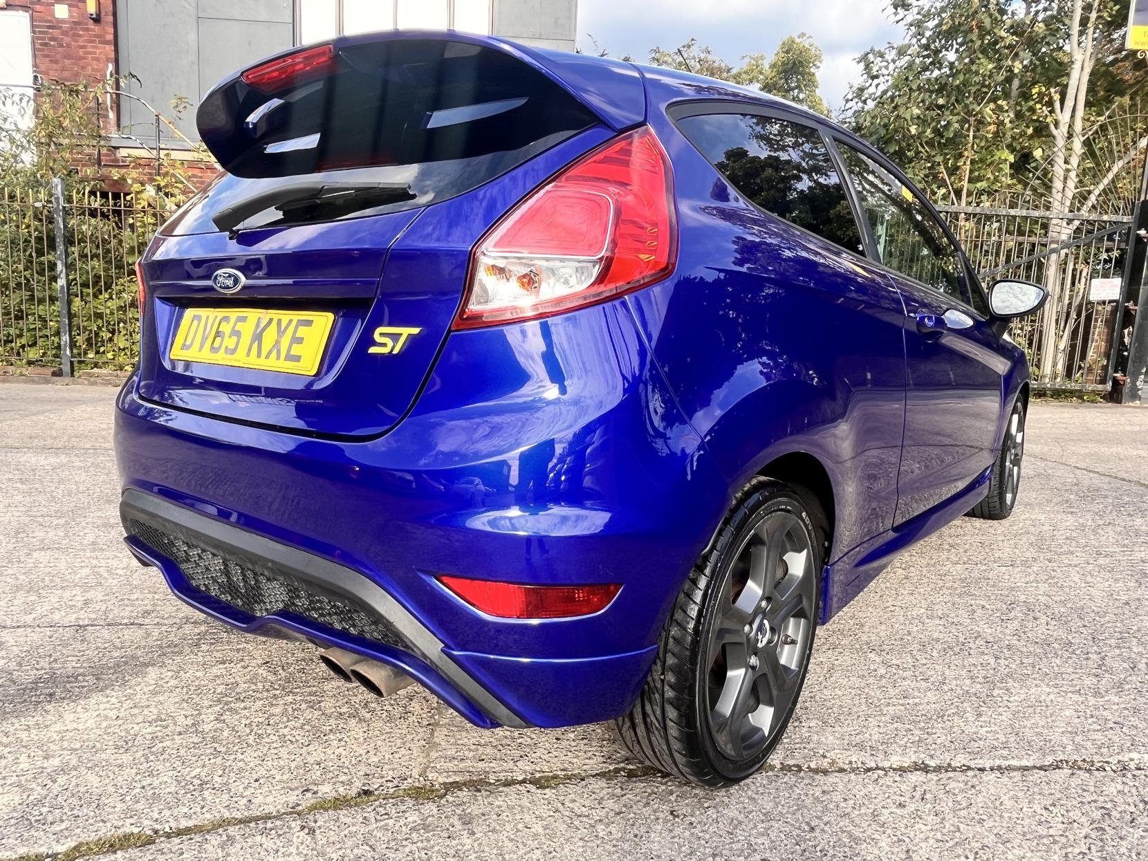 Ford Fiesta 1.6T EcoBoost ST-2 Hatchback 3dr Petrol Manual Euro 6 (182 ps)