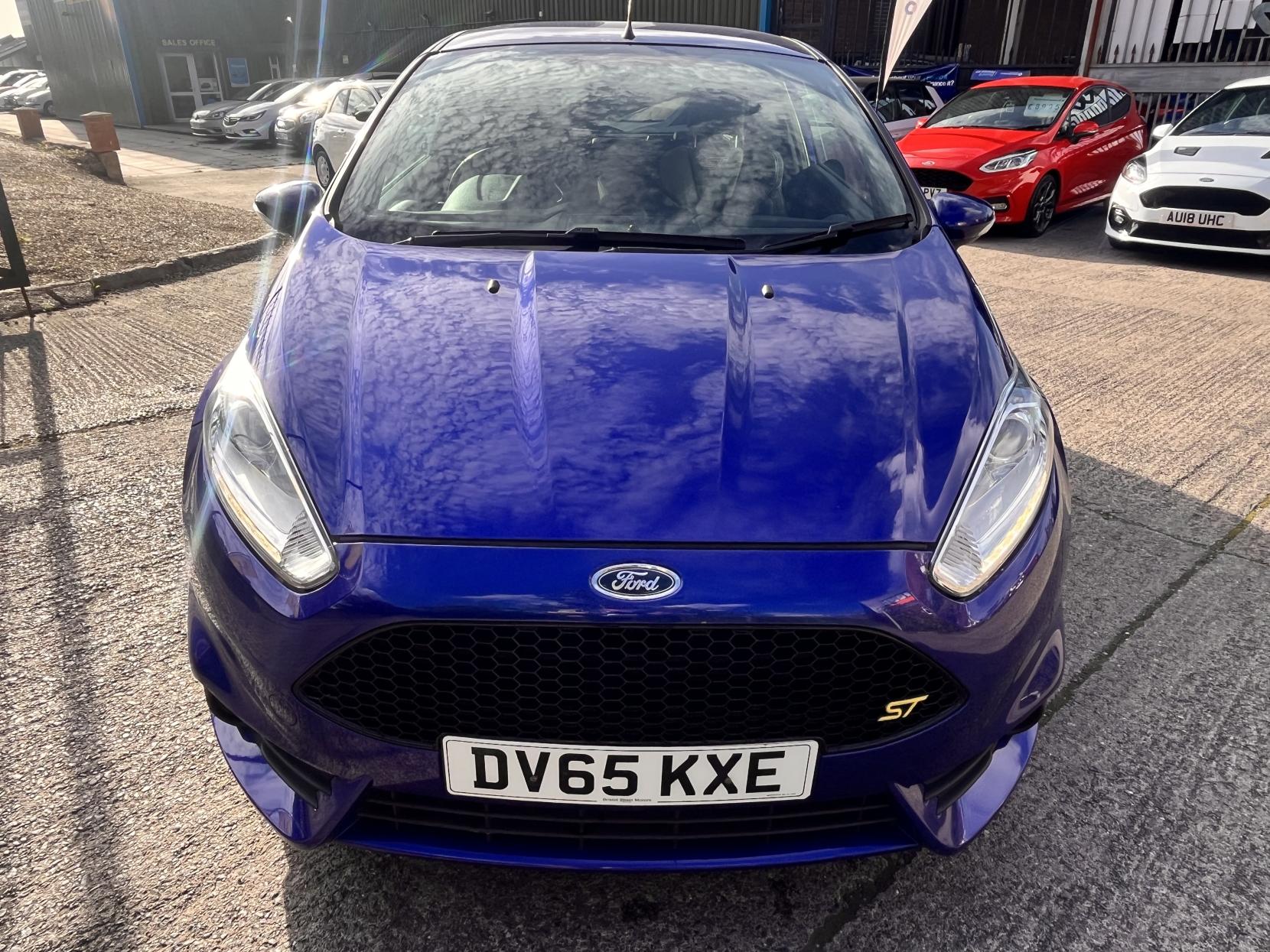 Ford Fiesta 1.6T EcoBoost ST-2 Hatchback 3dr Petrol Manual Euro 6 (182 ps)