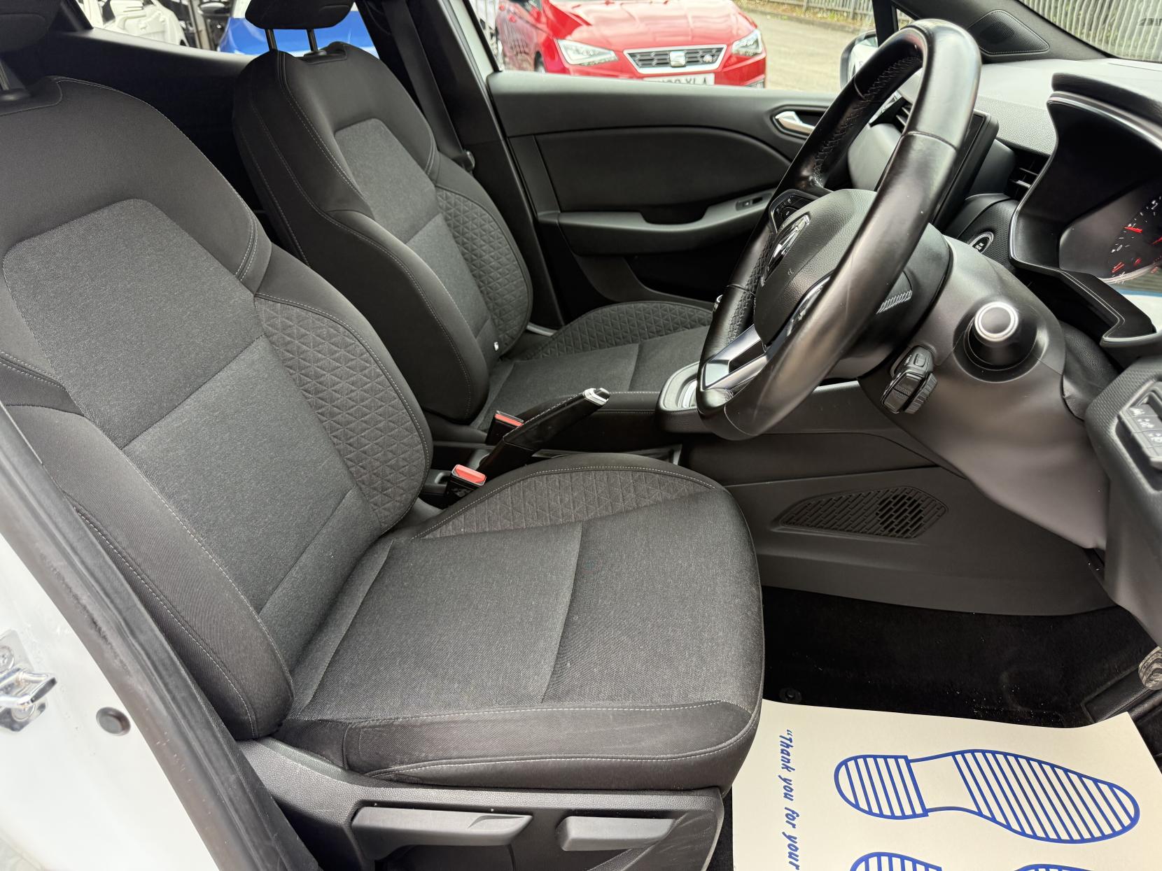 Renault Clio 1.0 TCe Iconic Hatchback 5dr Petrol Manual Euro 6 (s/s) (100 ps)