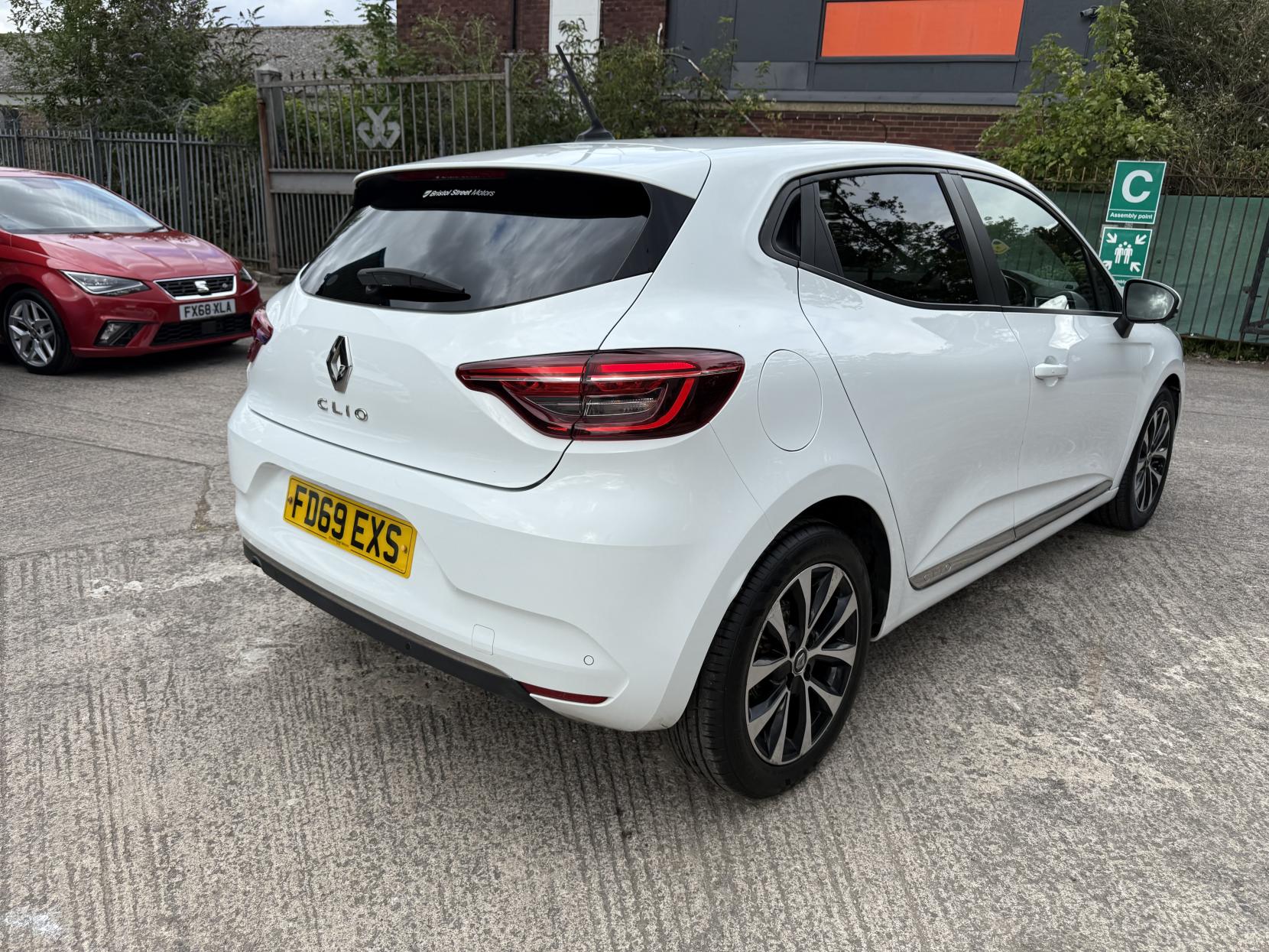 Renault Clio 1.0 TCe Iconic Hatchback 5dr Petrol Manual Euro 6 (s/s) (100 ps)