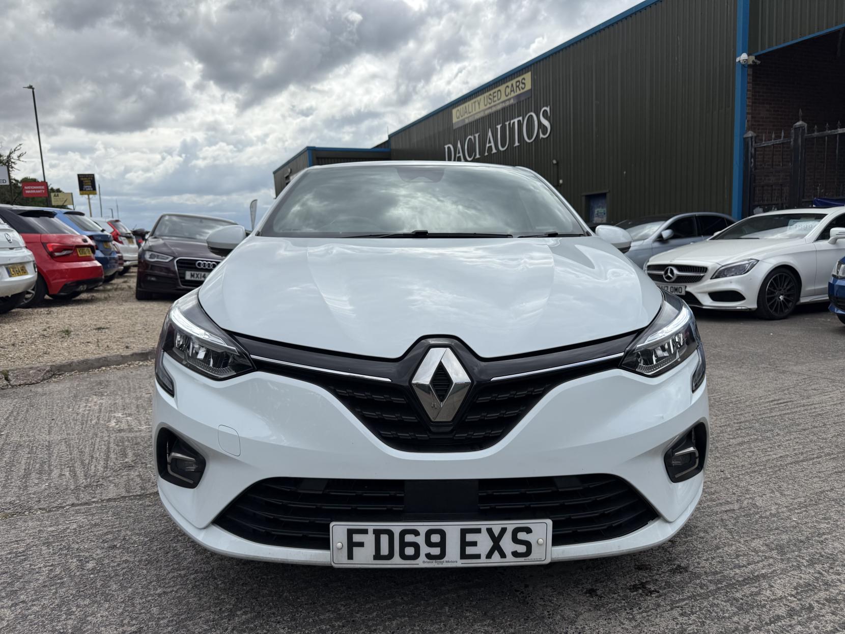 Renault Clio 1.0 TCe Iconic Hatchback 5dr Petrol Manual Euro 6 (s/s) (100 ps)