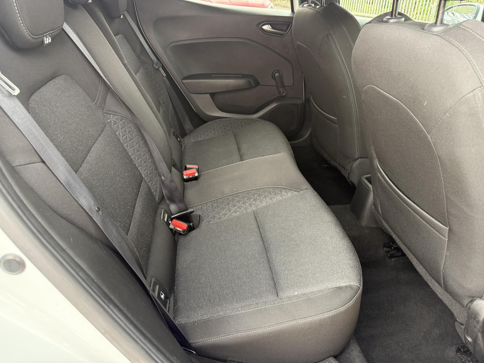 Renault Clio 1.0 TCe Iconic Hatchback 5dr Petrol Manual Euro 6 (s/s) (100 ps)