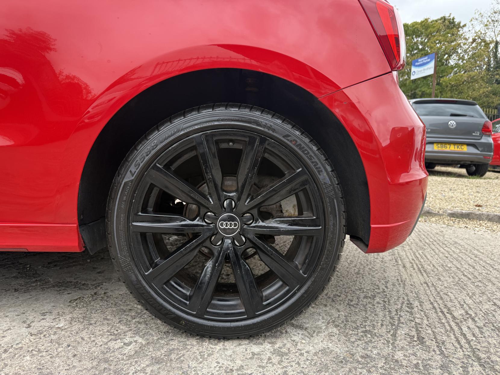 Audi A1 1.4 TFSI S line Style Edition Hatchback 3dr Petrol Manual Euro 5 (s/s) (122 ps)