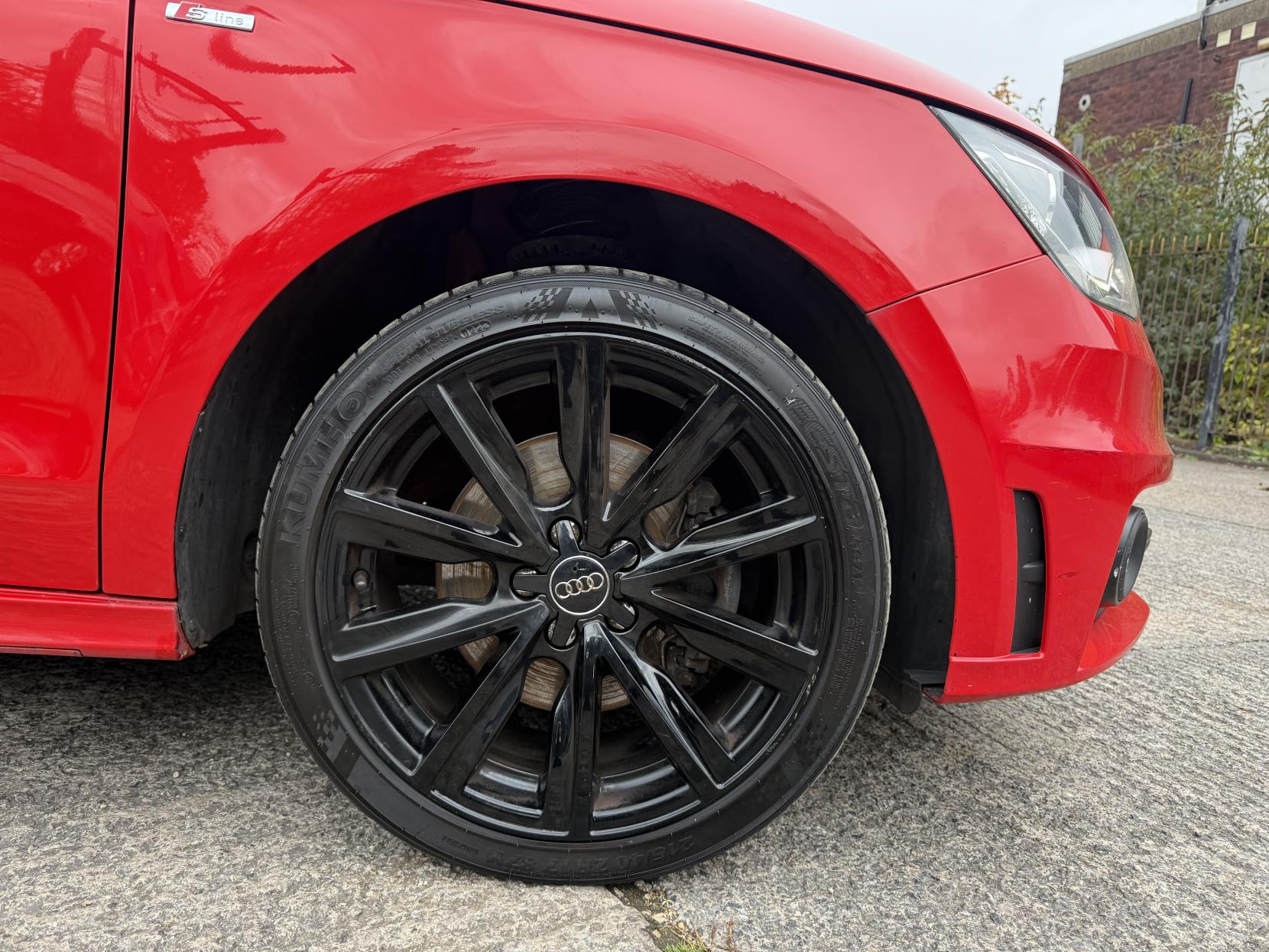 Audi A1 1.4 TFSI S line Style Edition Hatchback 3dr Petrol Manual Euro 5 (s/s) (122 ps)