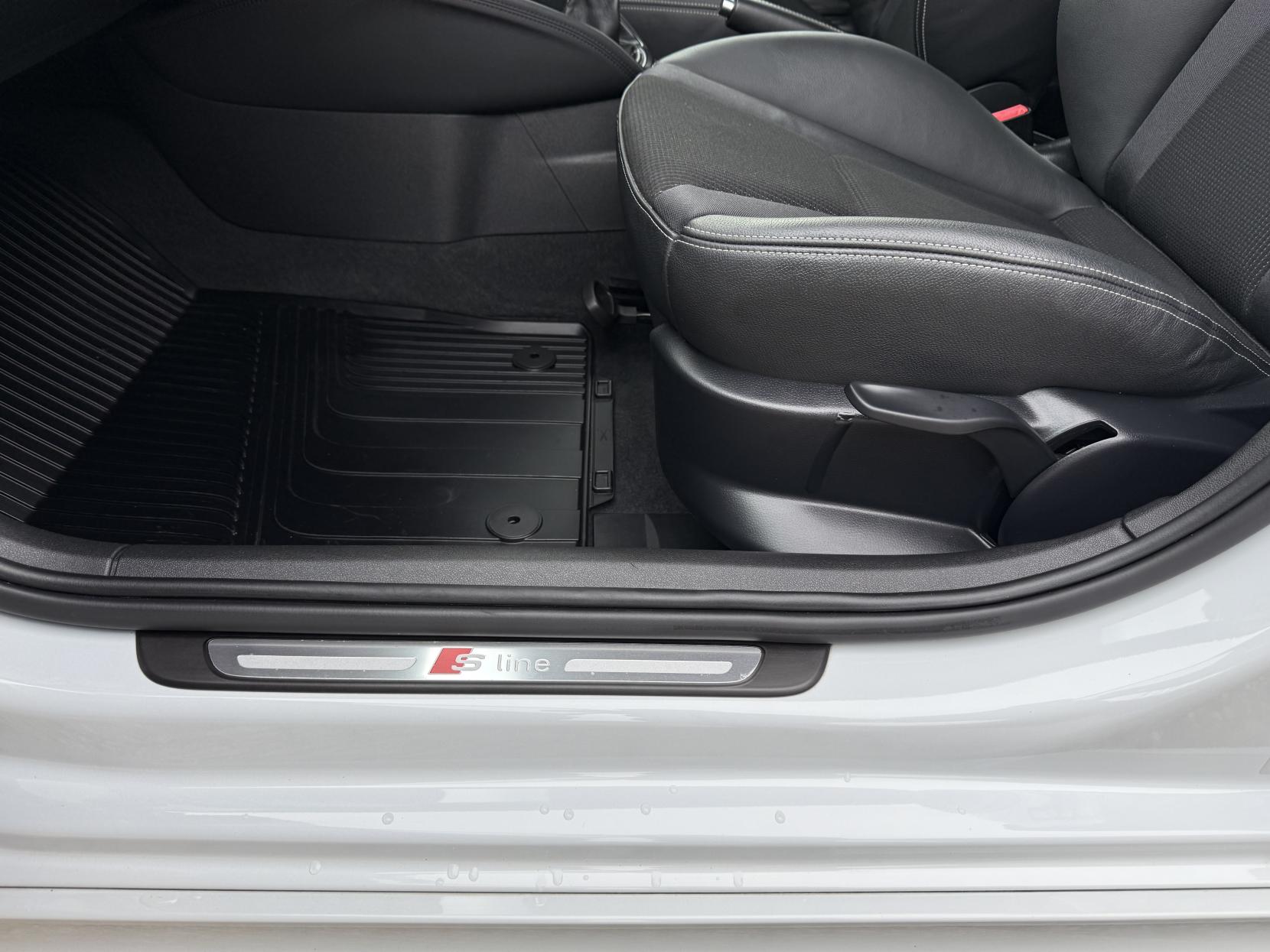 Audi A1 1.4 TFSI S line Sportback 5dr Petrol Manual Euro 5 (s/s) (122 ps)